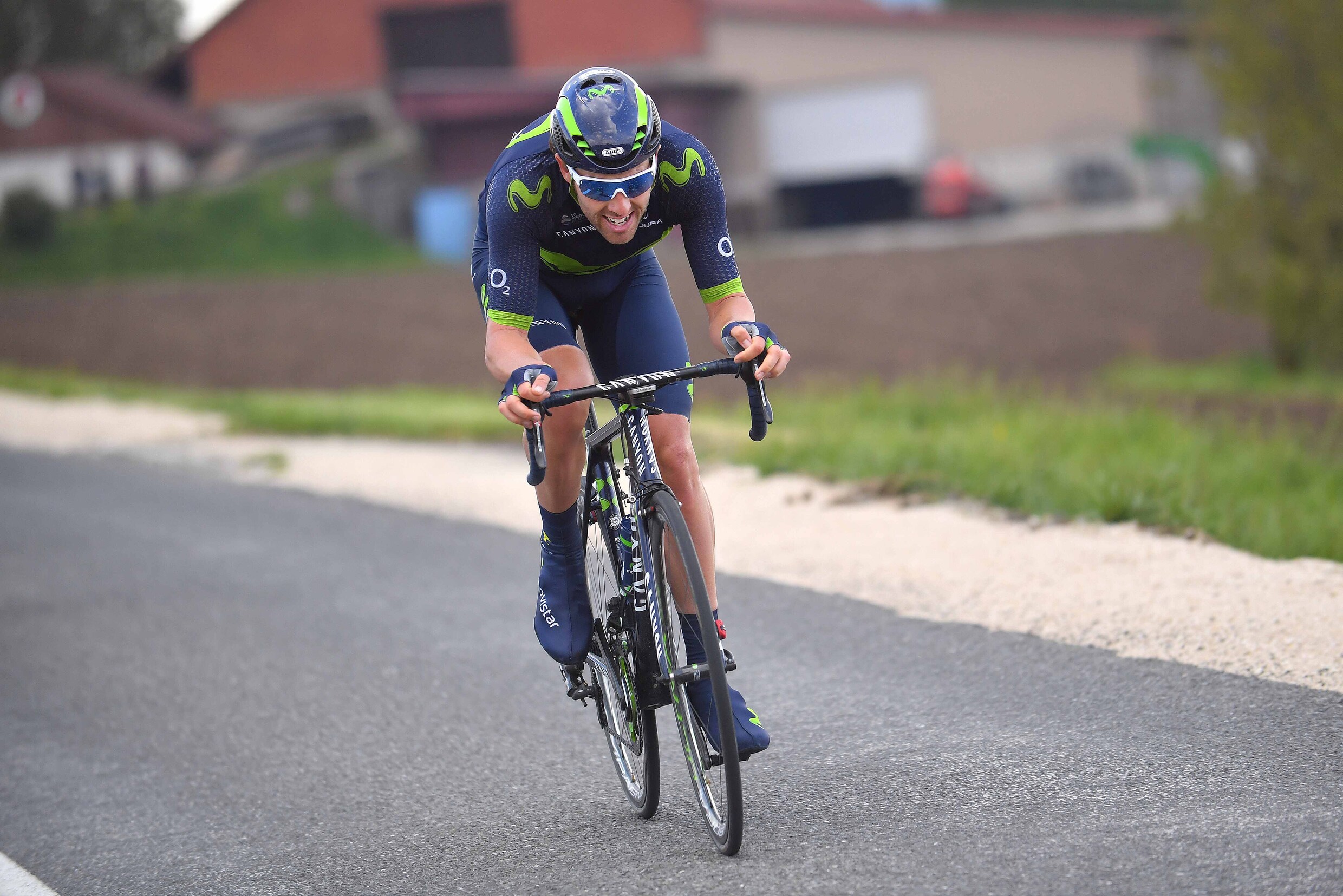 Viviani spoelt ontgoocheling over niet-selectie Giro door met bevrijdende ritzege in Romandië