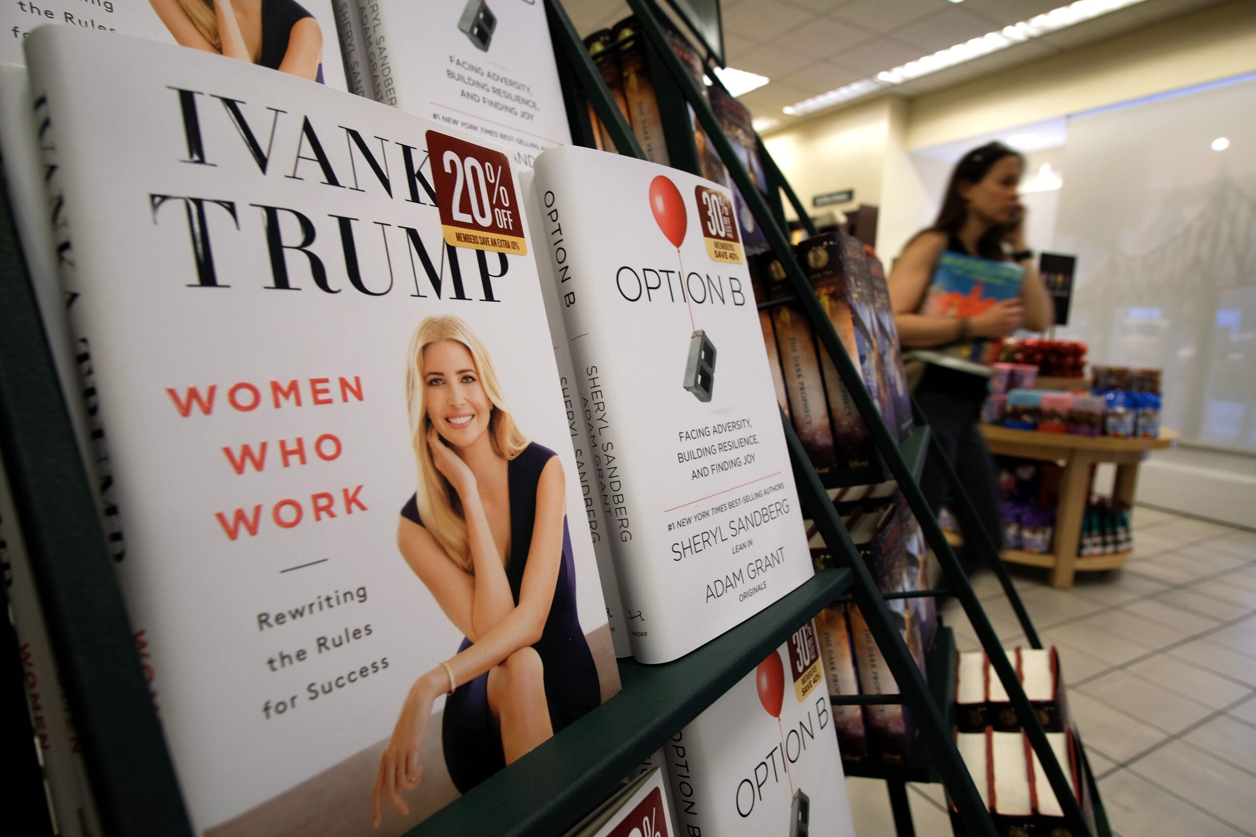 Pijnlijke recensies voor boek van Ivanka Trump: "217 pagina's lang en één millimeter diep"