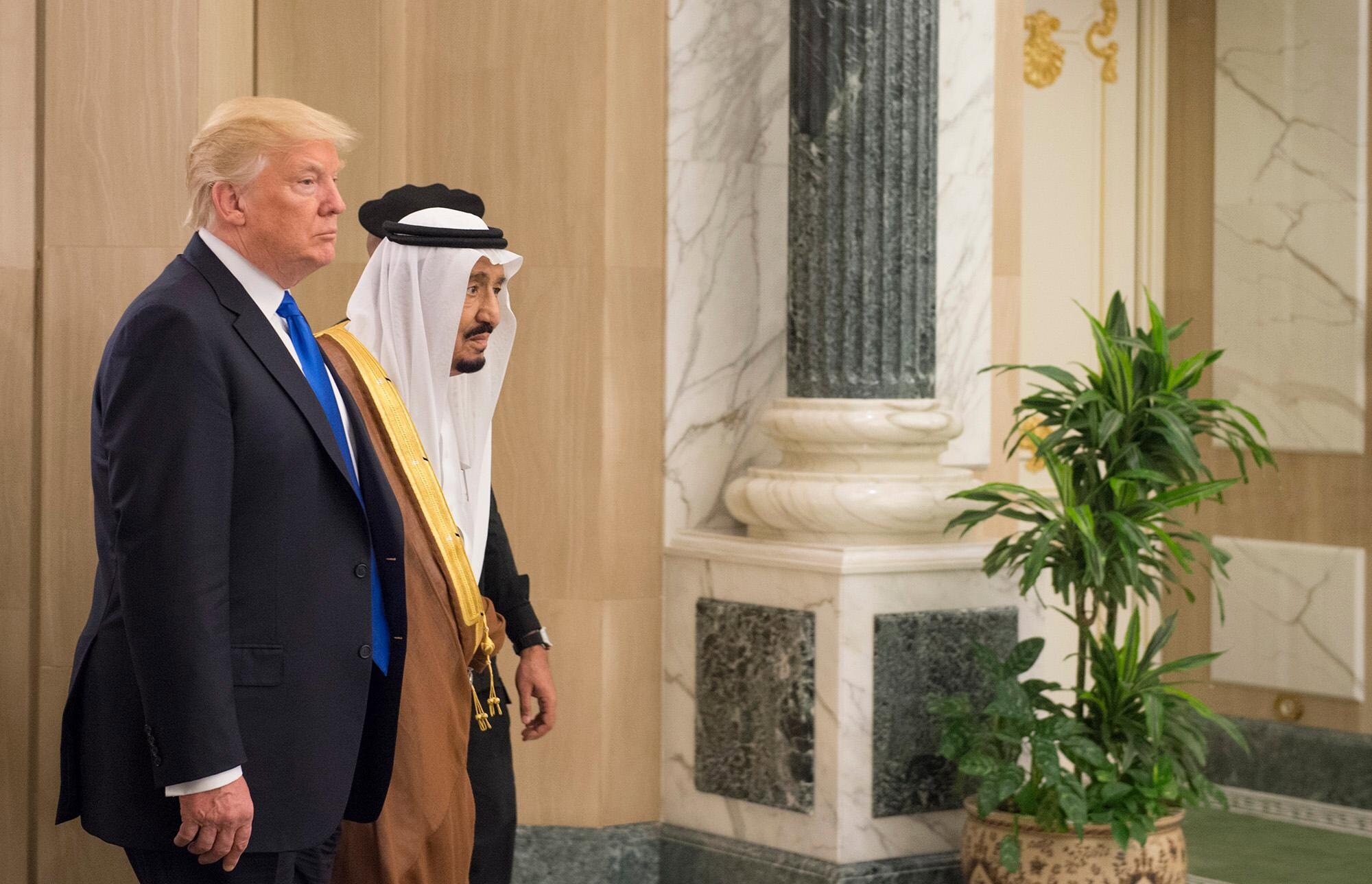 Trump en Saoedi's sluiten akkoord over gigantische wapendeal van 100 miljard