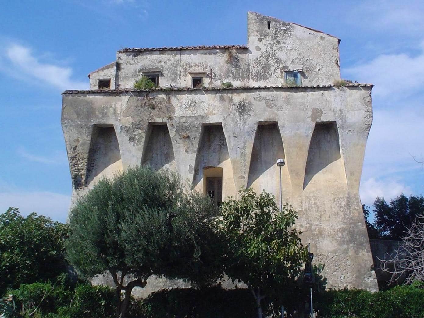 Gratis af te halen in Italië: eigen kasteel voor de ambitieuze klusser