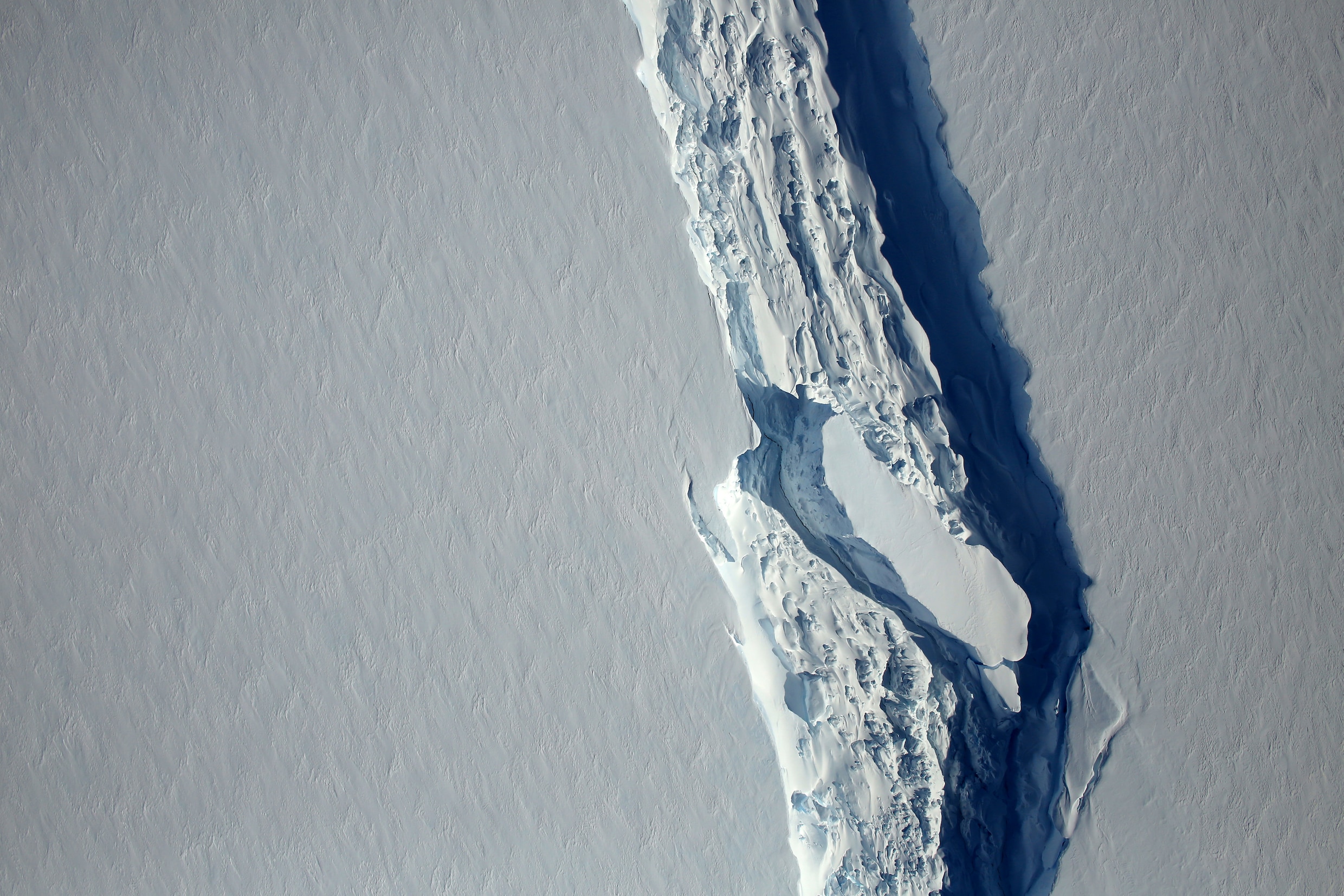 Nog 13 kilometer, en dan breekt gigantisch stuk ijsplaat van Larsen C af