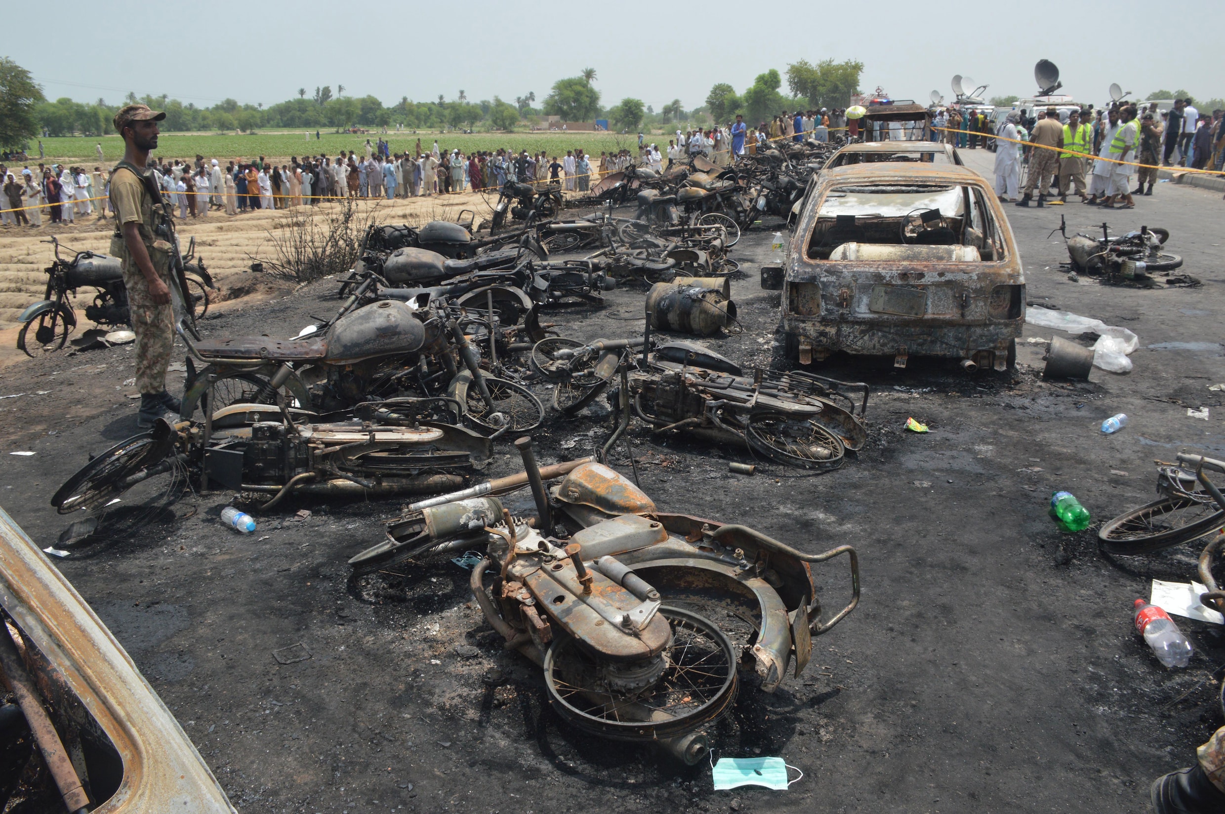 Tankwagen vat vuur in Pakistan: "Zeker 146 doden"
