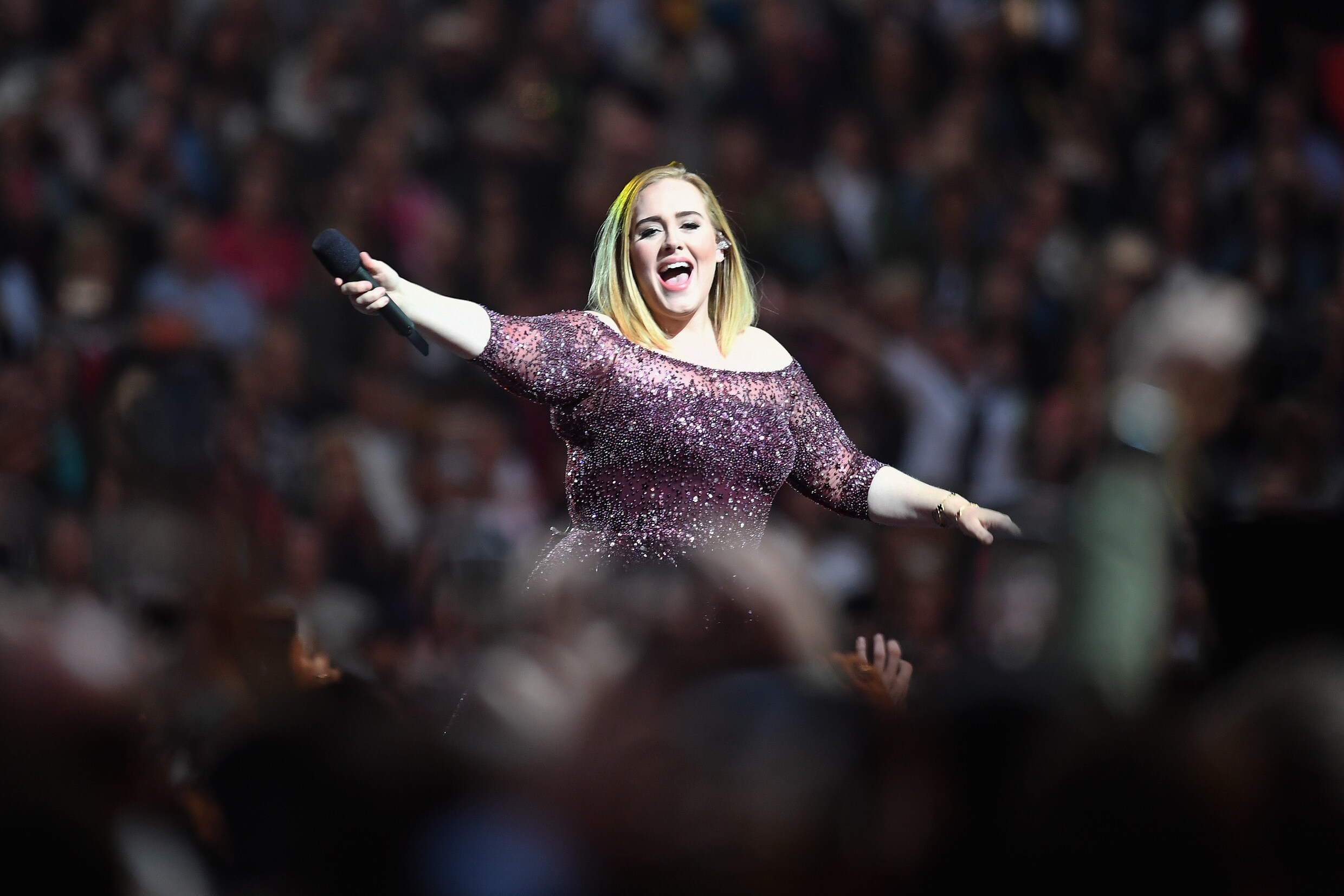 Adele: "Ik weet niet of ik ooit nog op tournee ga"