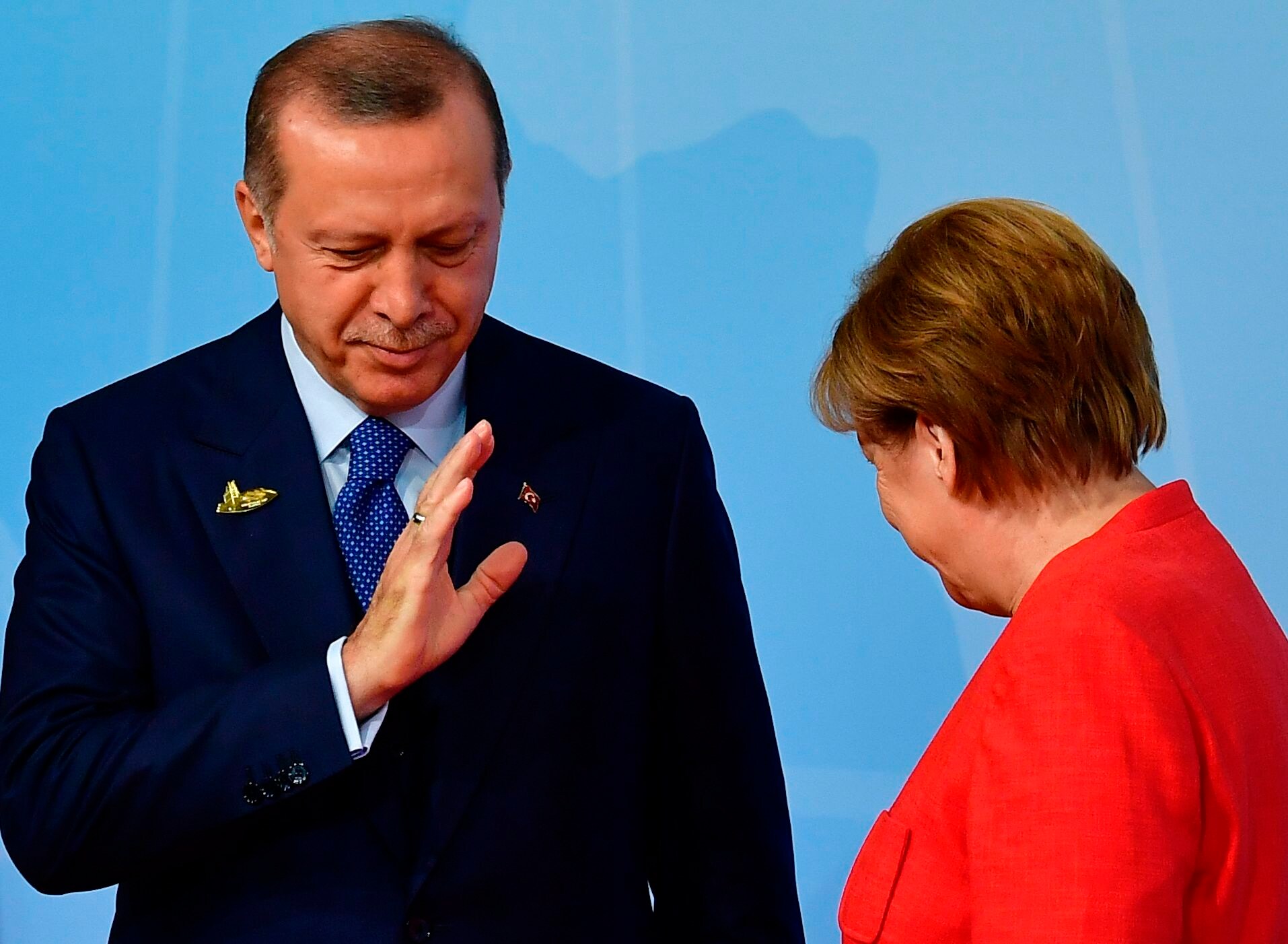 Erdogan: "Turken moeten tegen Merkel stemmen"