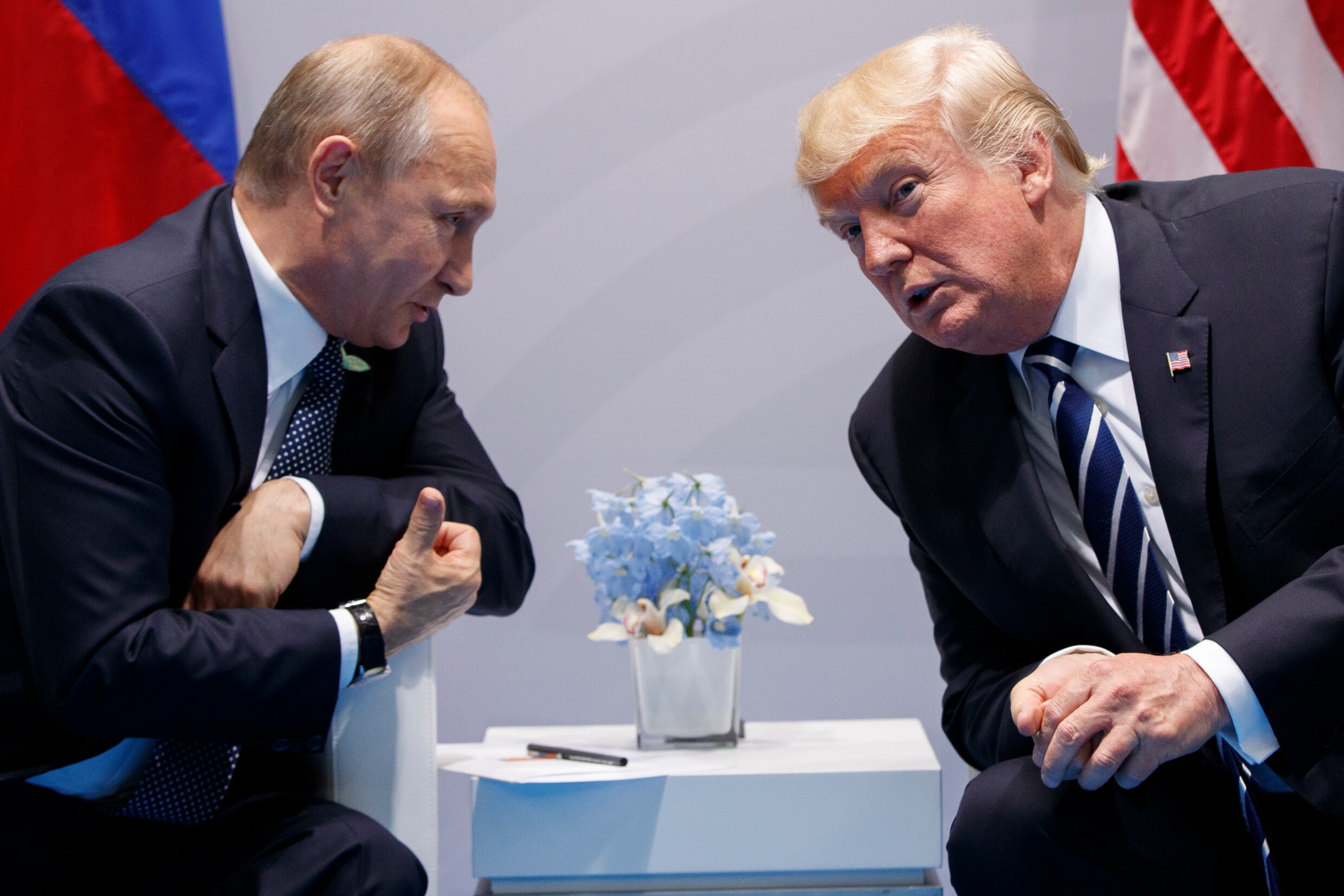 Trump krabbelt terug: "Een cyberdienst met Rusland komt er niet"