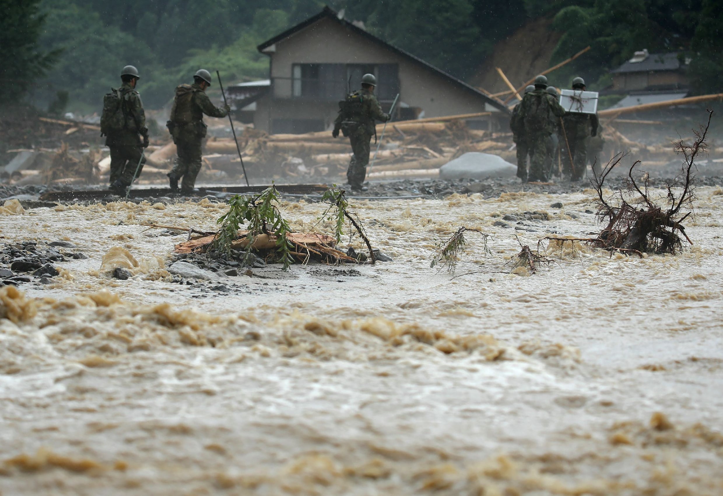 Dodental na overstromingen en modderstromen in Japan loopt op tot 18