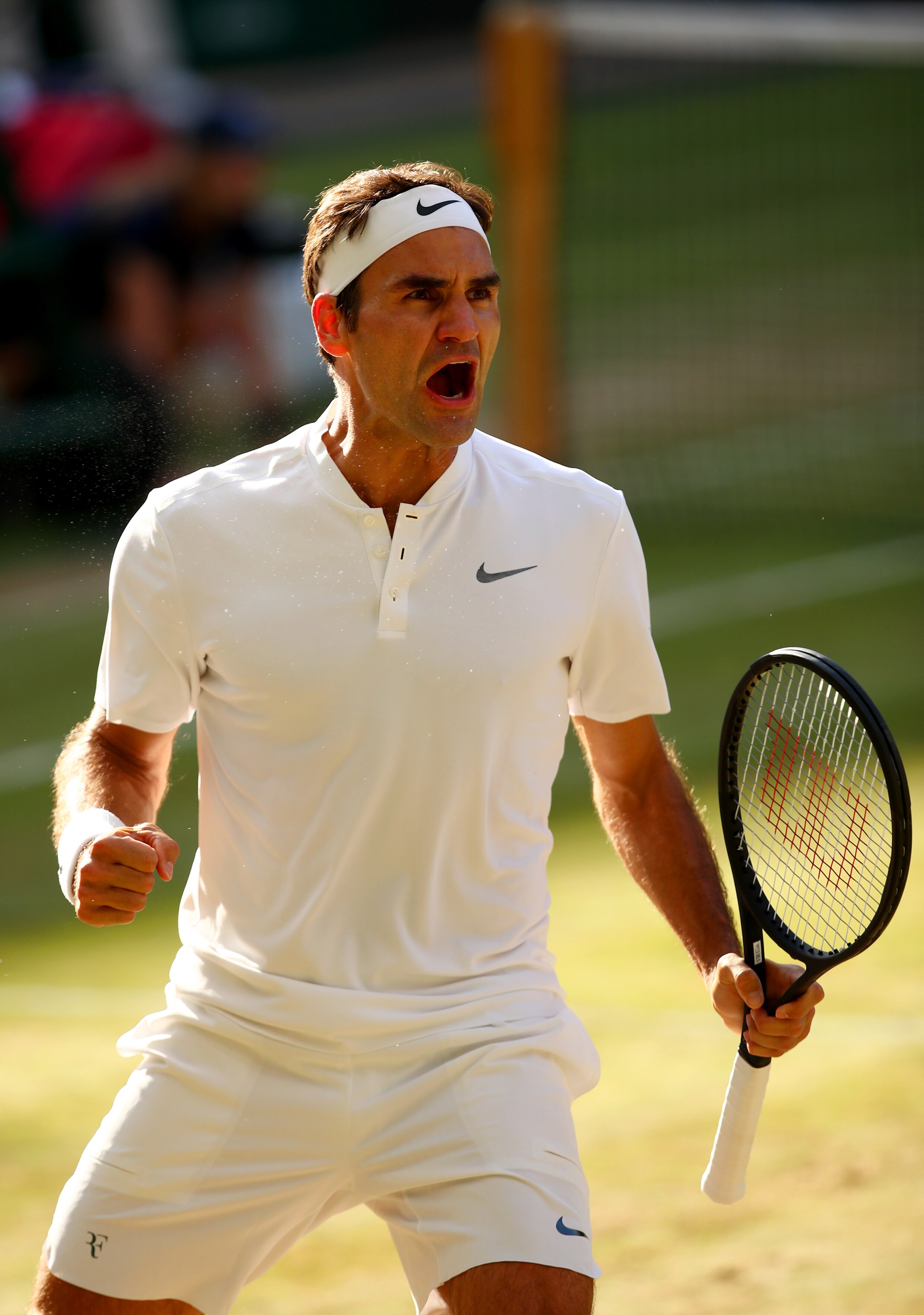Federer stoomt voorbij Raonic naar halve finale