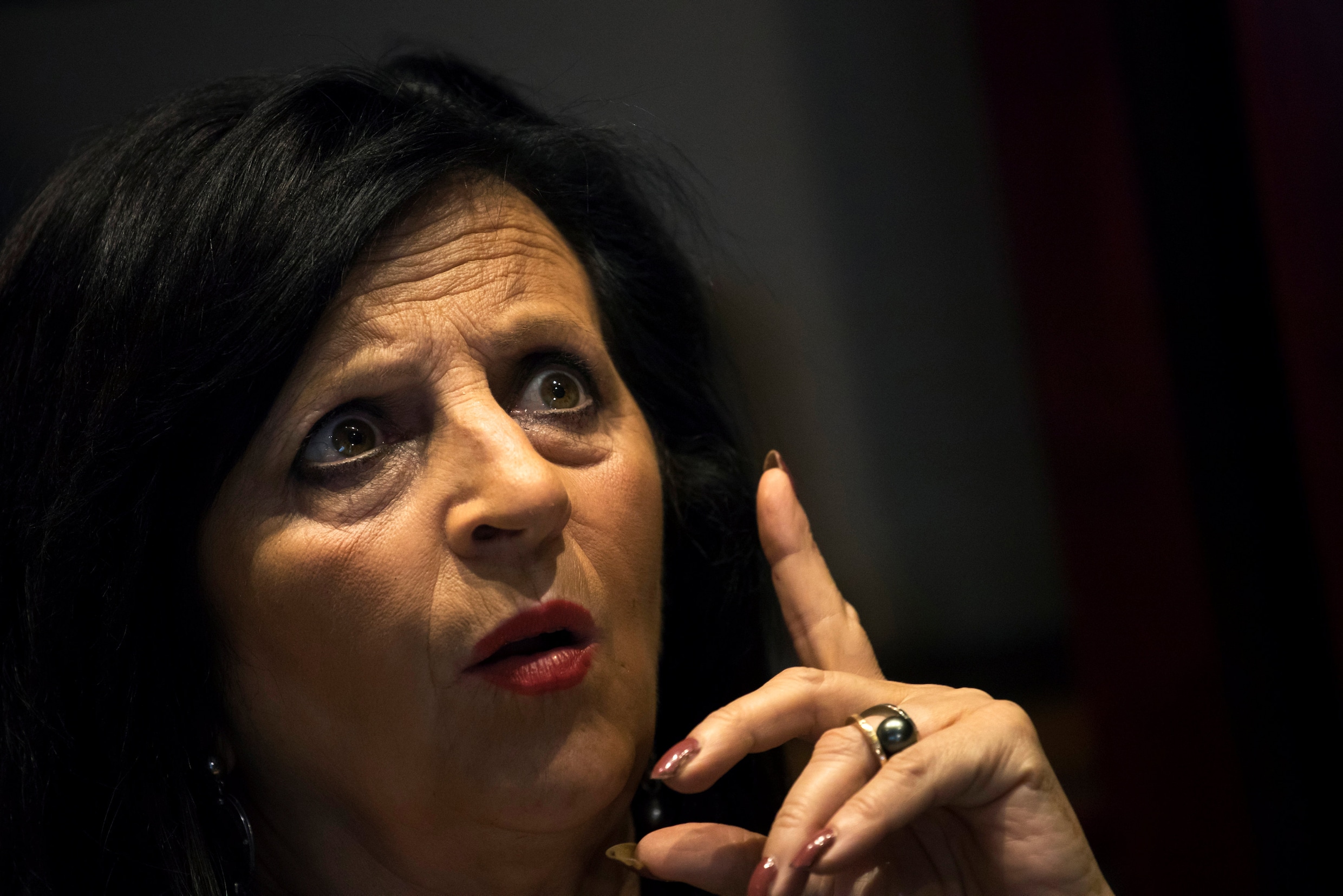 28 jaar na de dood van Dalí is zijn snor ongeschonden, blijkt bij ...
