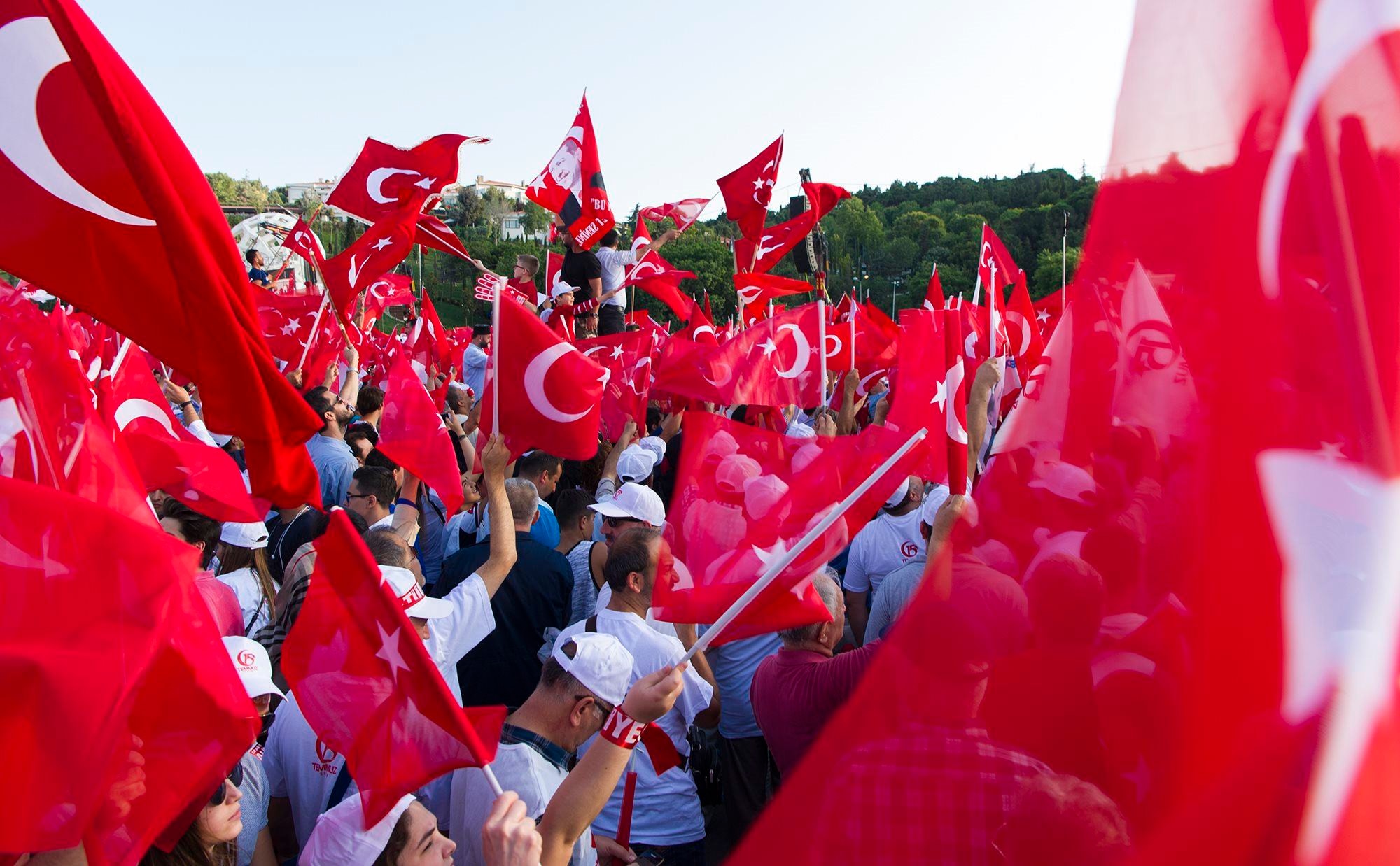Turkse bellers krijgen automatisch boodschap van president te horen