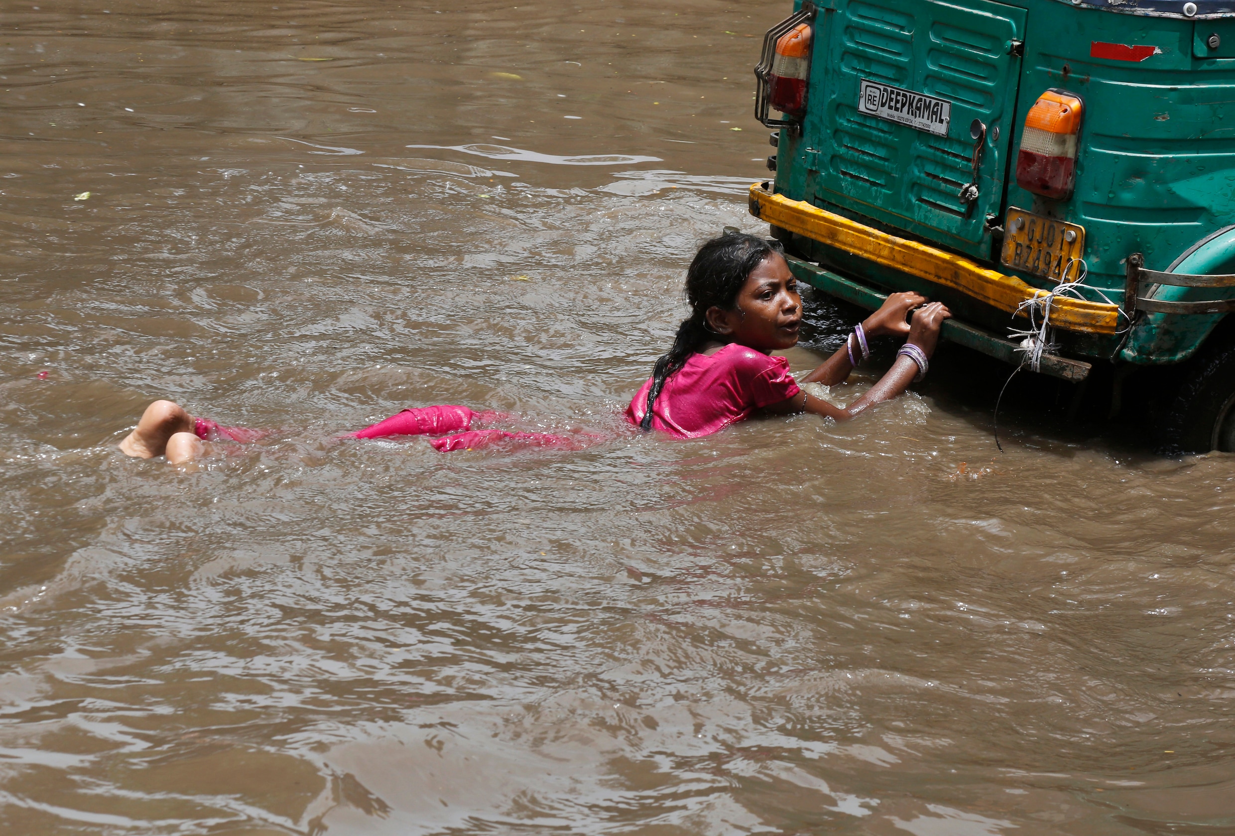 Tienduizenden op de vlucht voor moessonregens in India: al 225 doden