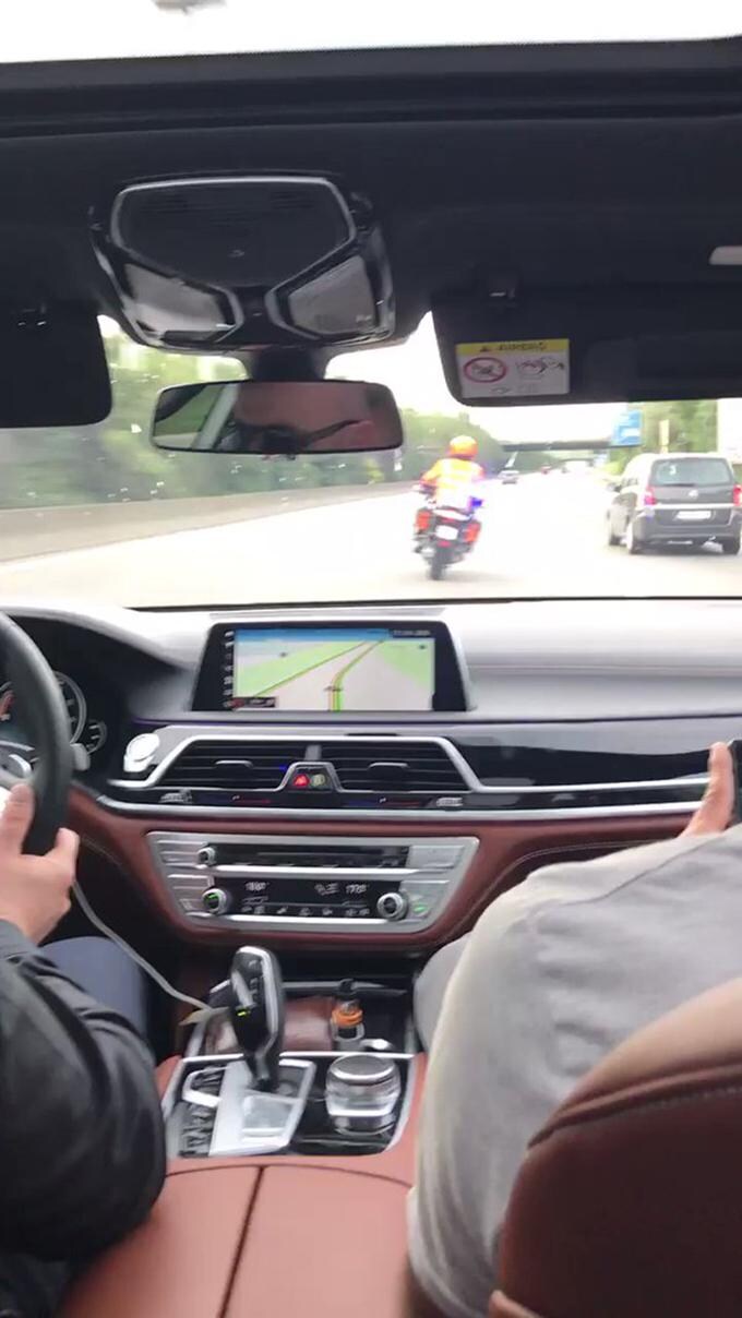 Eric Prydz maar net op tijd op Tomorrowland dankzij politie-escorte