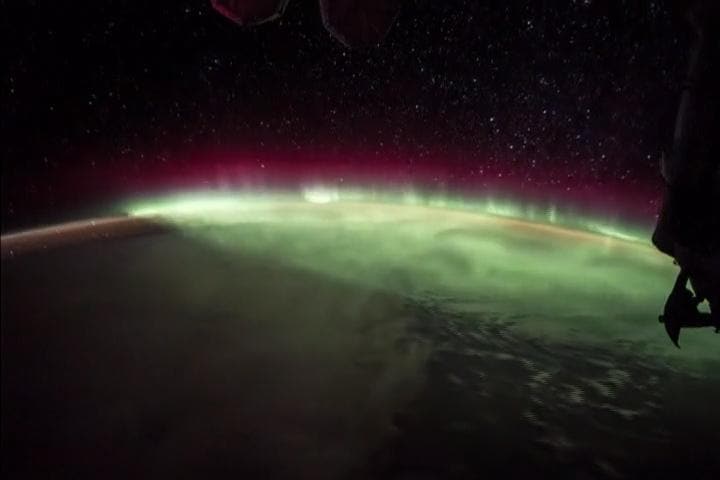 VIDEO: Astronaut filmt poollichtspektakel vanuit ISS