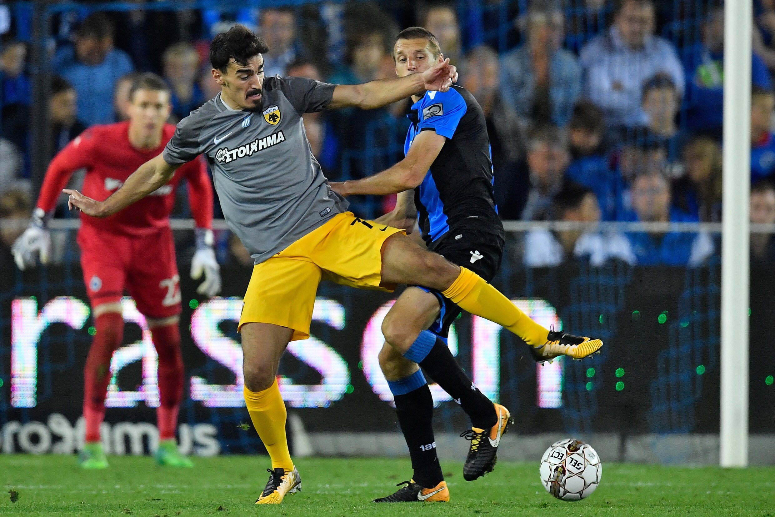 Club Brugge blijft op 0-0 steken tegen AEK Athene