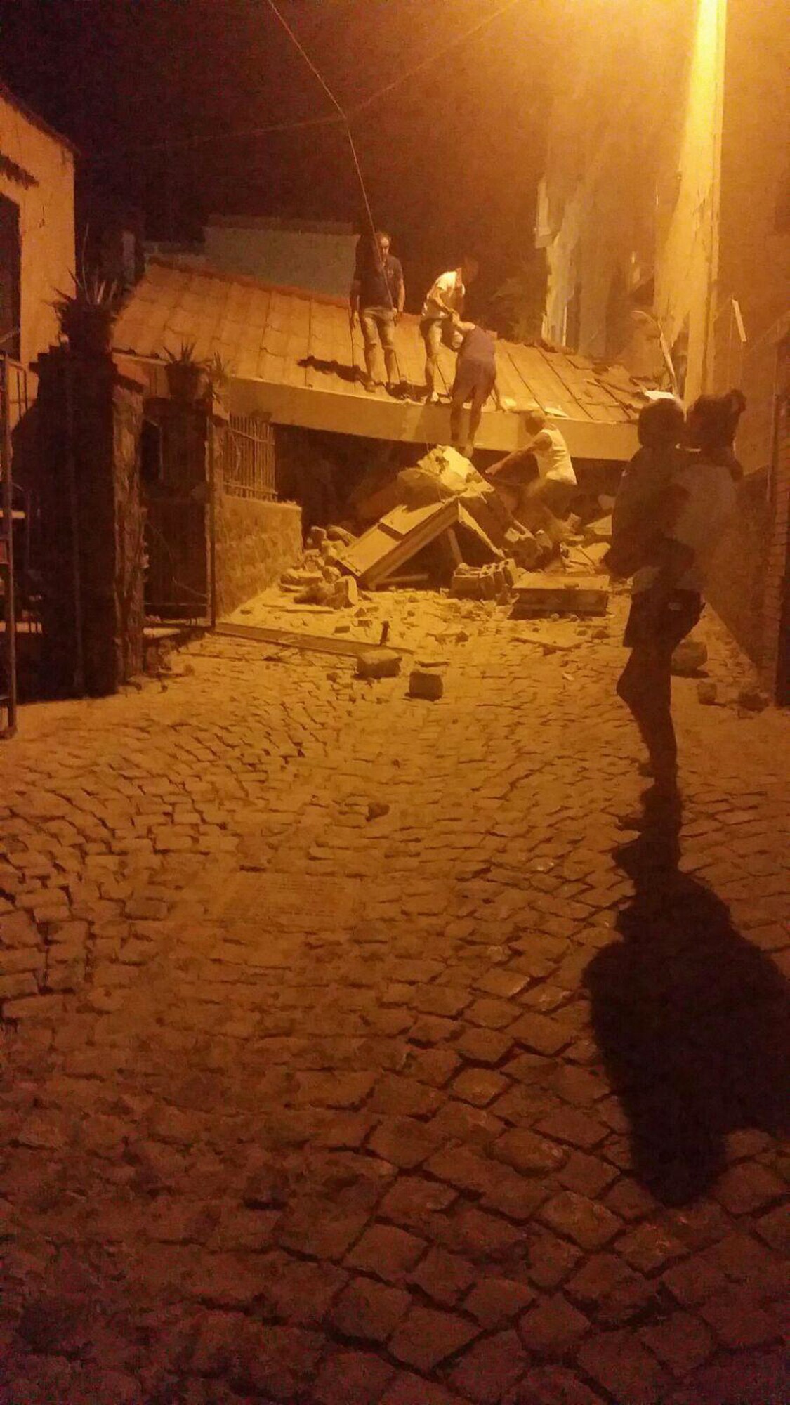 Aardbeving op Italiaanse eiland Ischia: 2 doden