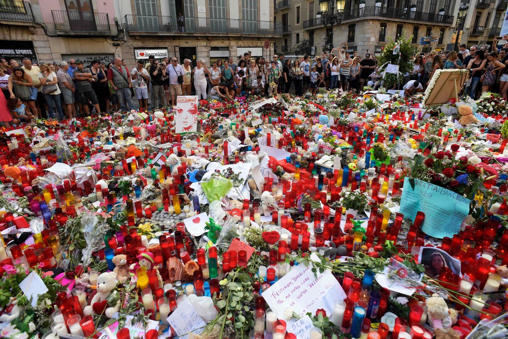 IN KAART: De dodenweg van de terroristen van Barcelona en Cambrils
