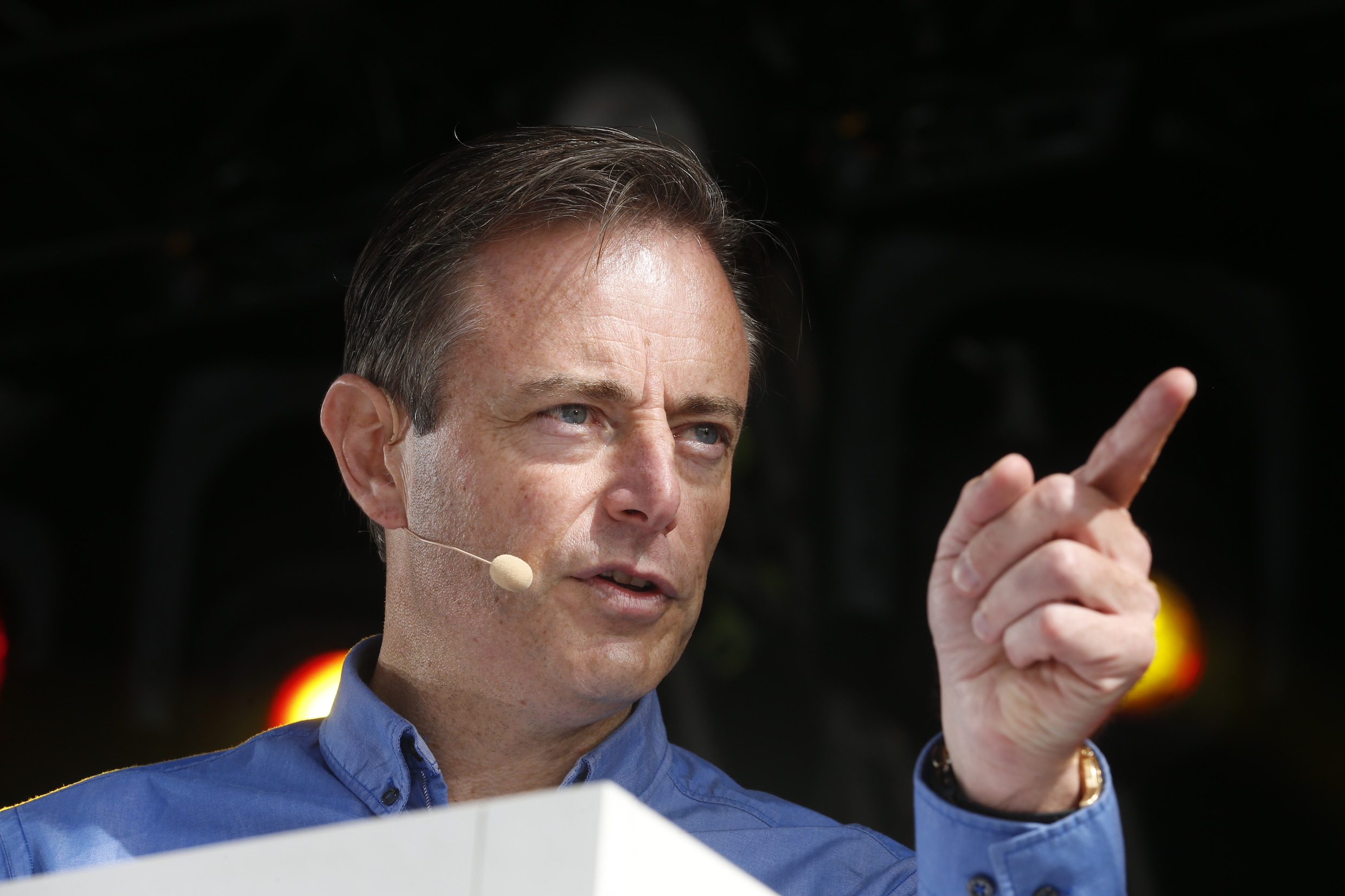 De Wever prijst Merkel om "rechtzetting" van 'Wir schaffen das'