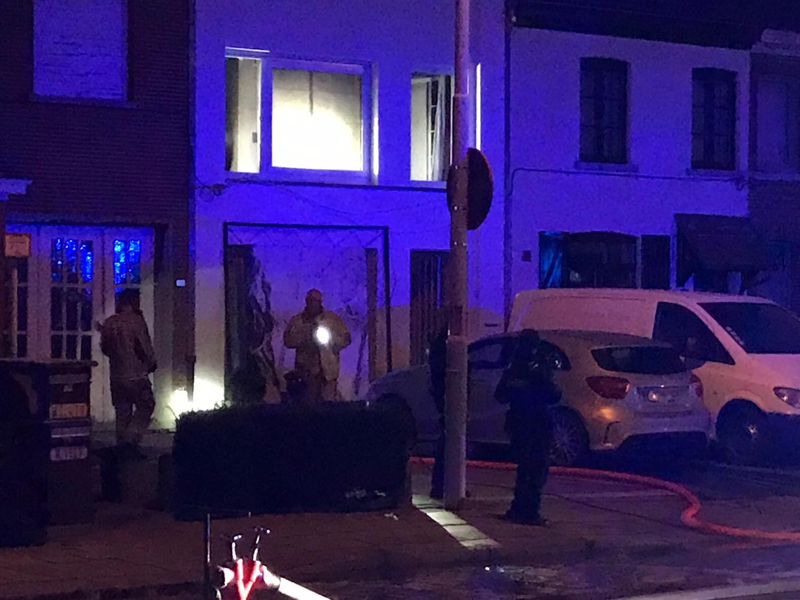 Vrouw en twee kinderen naar ziekenhuis na brand in appartement