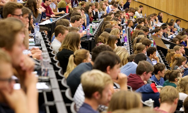Vlaamse universiteiten willen in juni hun studenten op de campus examineren