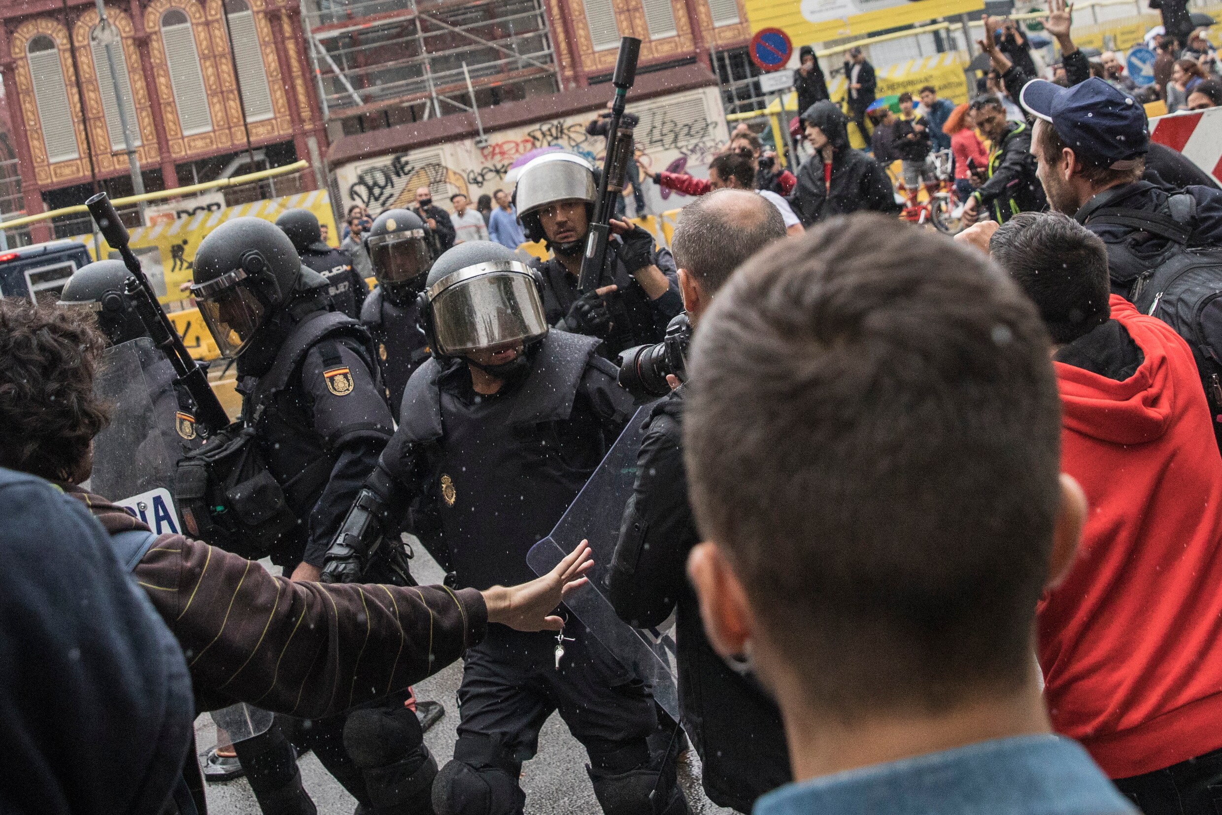Dag vol geweld: zo verliep het referendum in Catalonië
