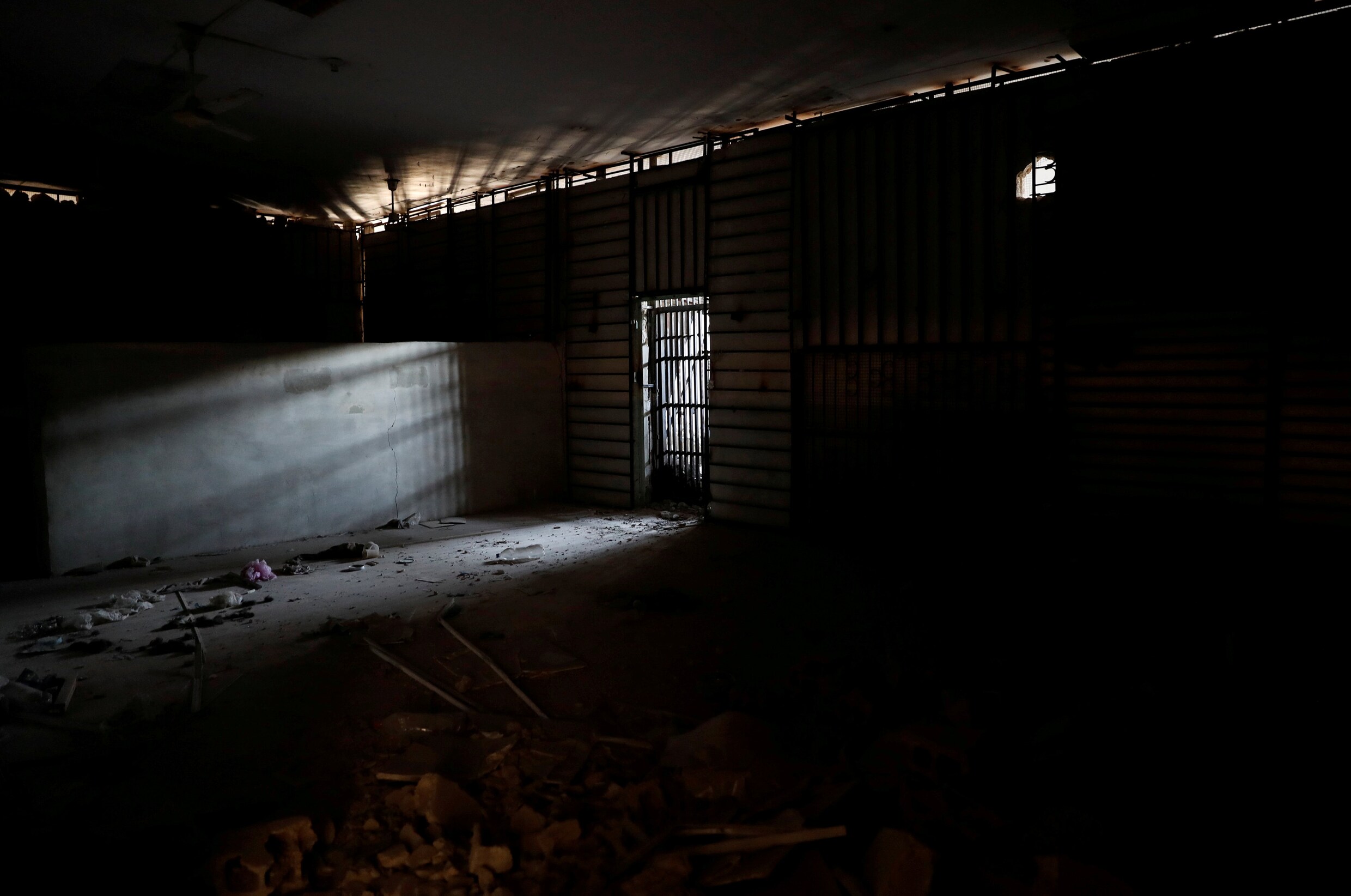 Binnenkijken in de cellen van IS-gevangenis in Raqqa: "Nachtmerrie"