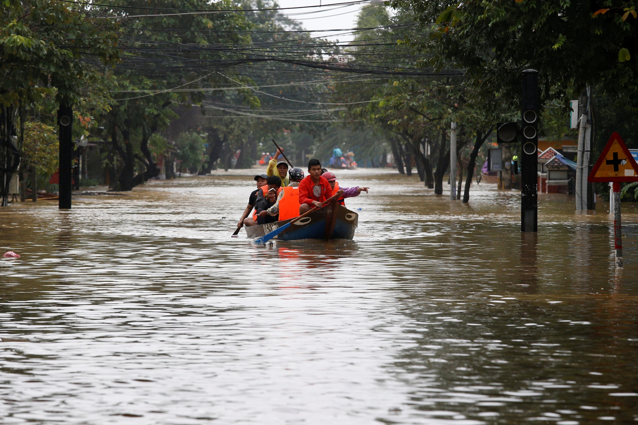 Tyfoon raast door Vietnam: 10 doden, 21 vermisten