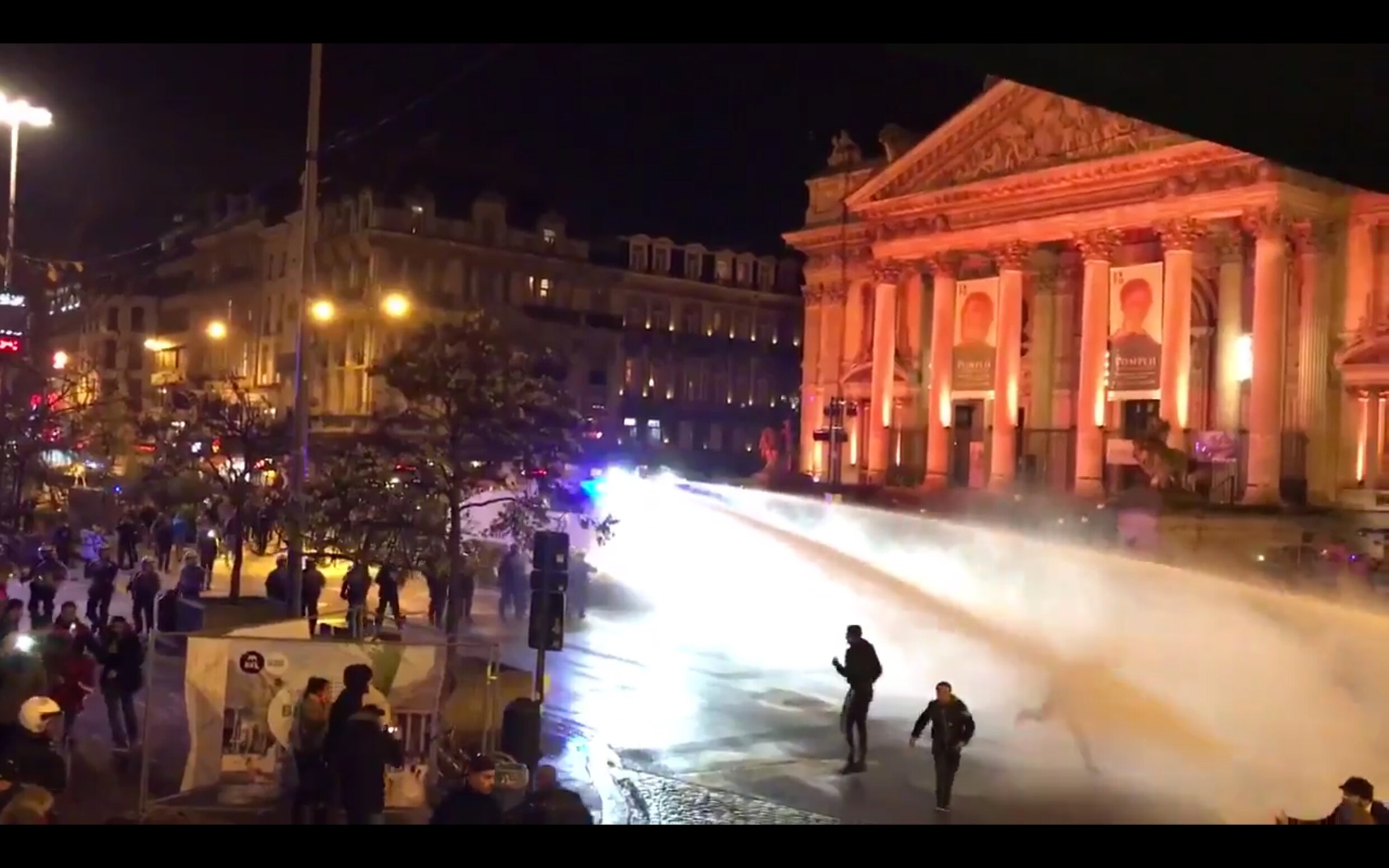 Tussen de relschoppers in Brussel: 