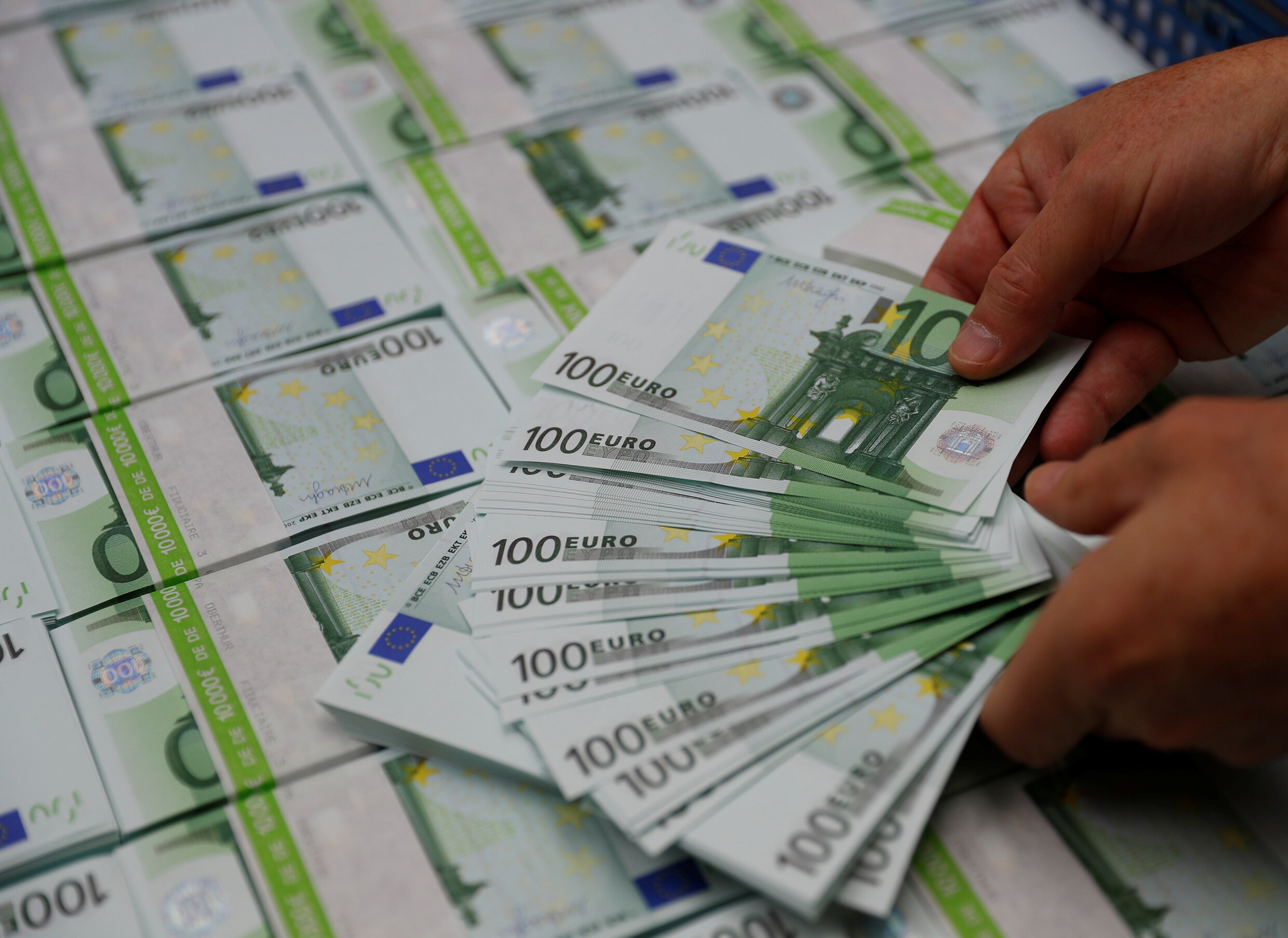 België heeft nog steeds op twee na hoogste belastingdruk van alle OESO-landen