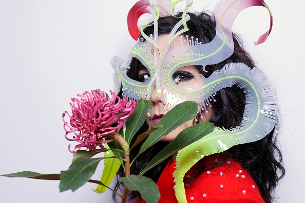 Björk fantaseert over een betere wereld op nieuw album: "Als de helft uitkomt van wat je wil, ben je goed bezig"
