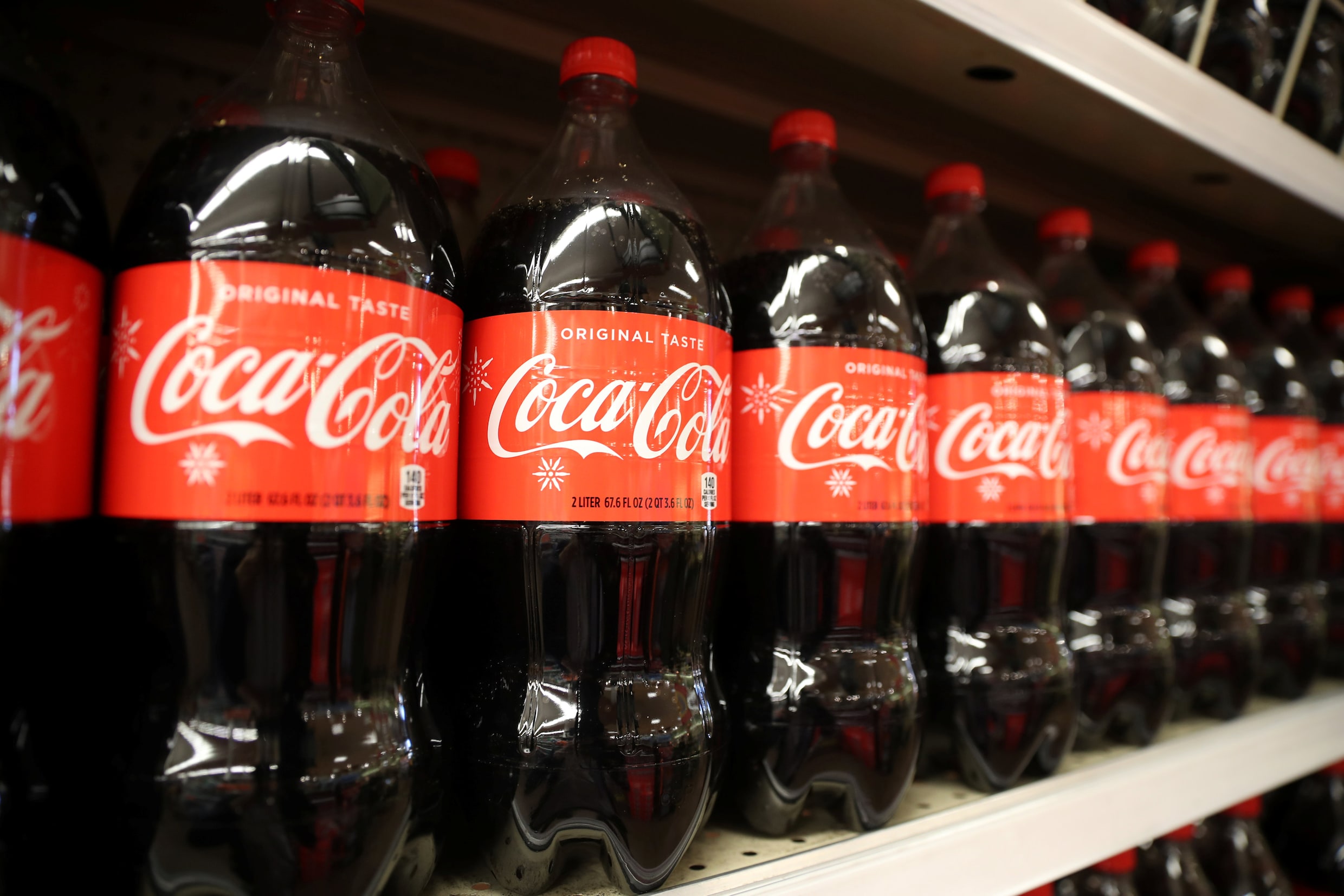Greenpeace: "Coca-Cola misleidt consumenten met recycleerbare flessen"