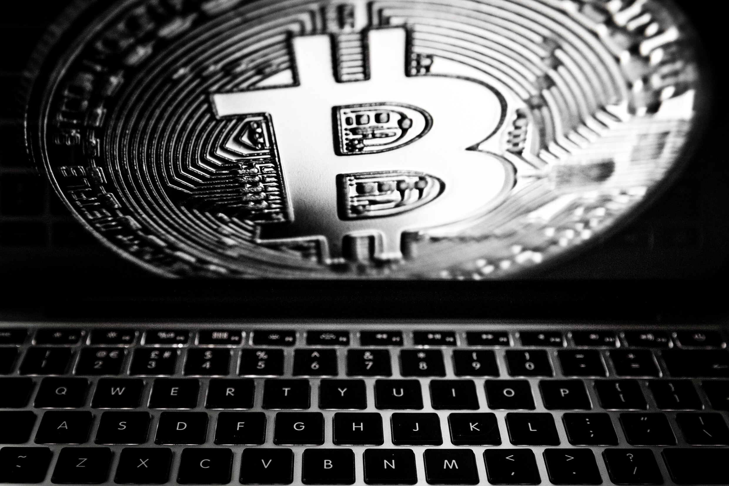 Bitcoin blijft records breken: virtuele munt is nu meer dan 15.000 dollar waard