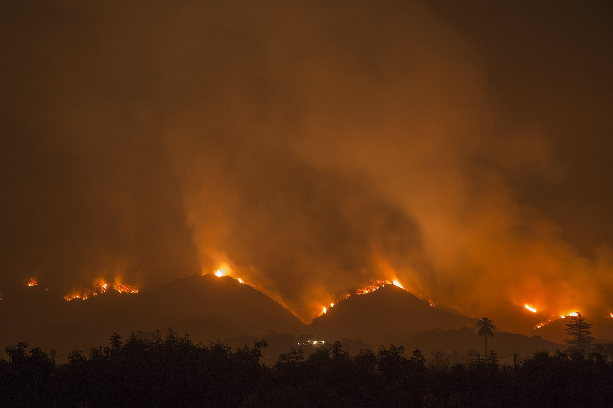 Grootste bosbrand in Californië breidt uit: maar 10 procent onder controle