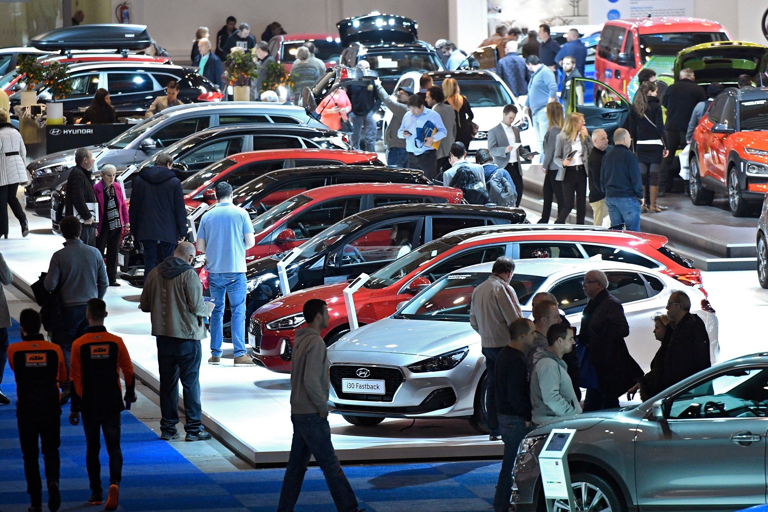 Bijna Autosalon: strijd om de goedkoopste autolening barst weer los