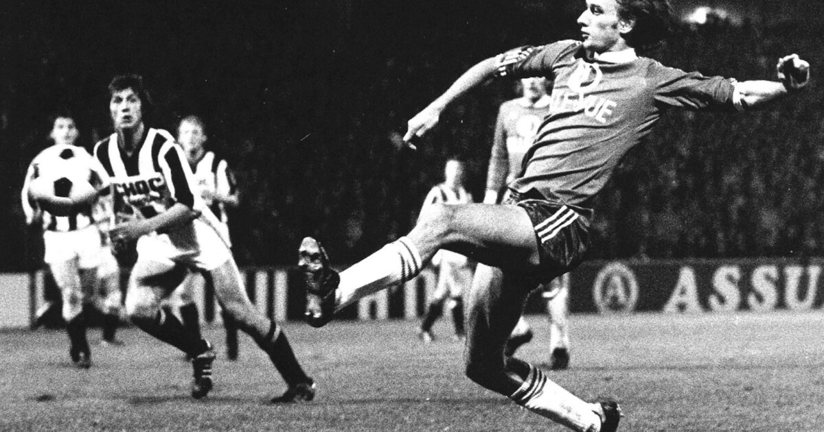 Rob Rensenbrink (1947-2020) was veel meer dan die bal op de paal | De ...