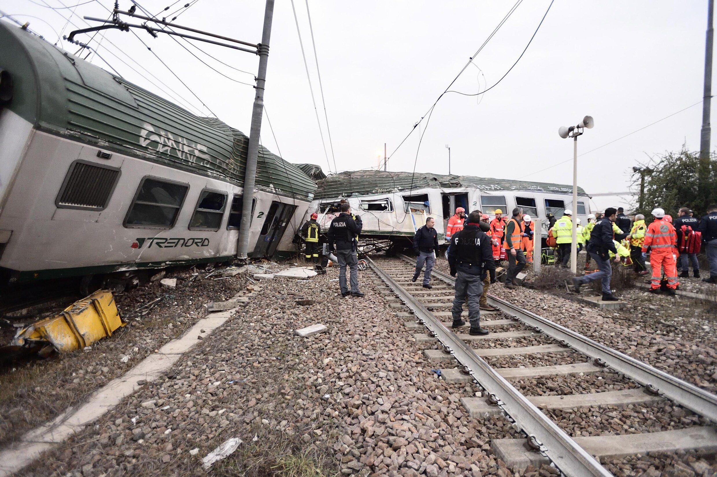 Minstens drie doden nadat trein ontspoort nabij Milaan