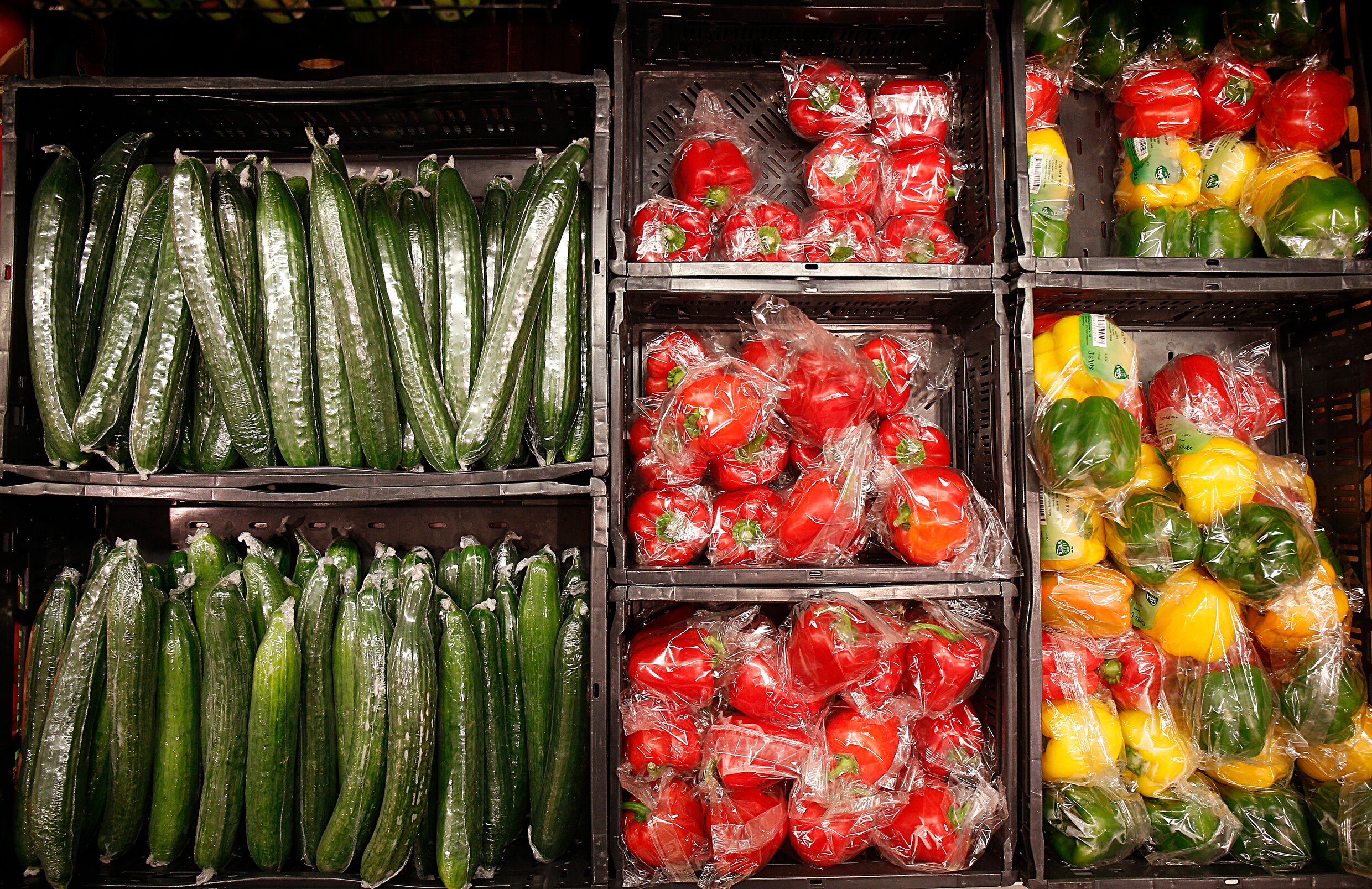 Zijn supermarkten niet ambitieus genoeg of gewoon realistisch als het op plastic aankomt?