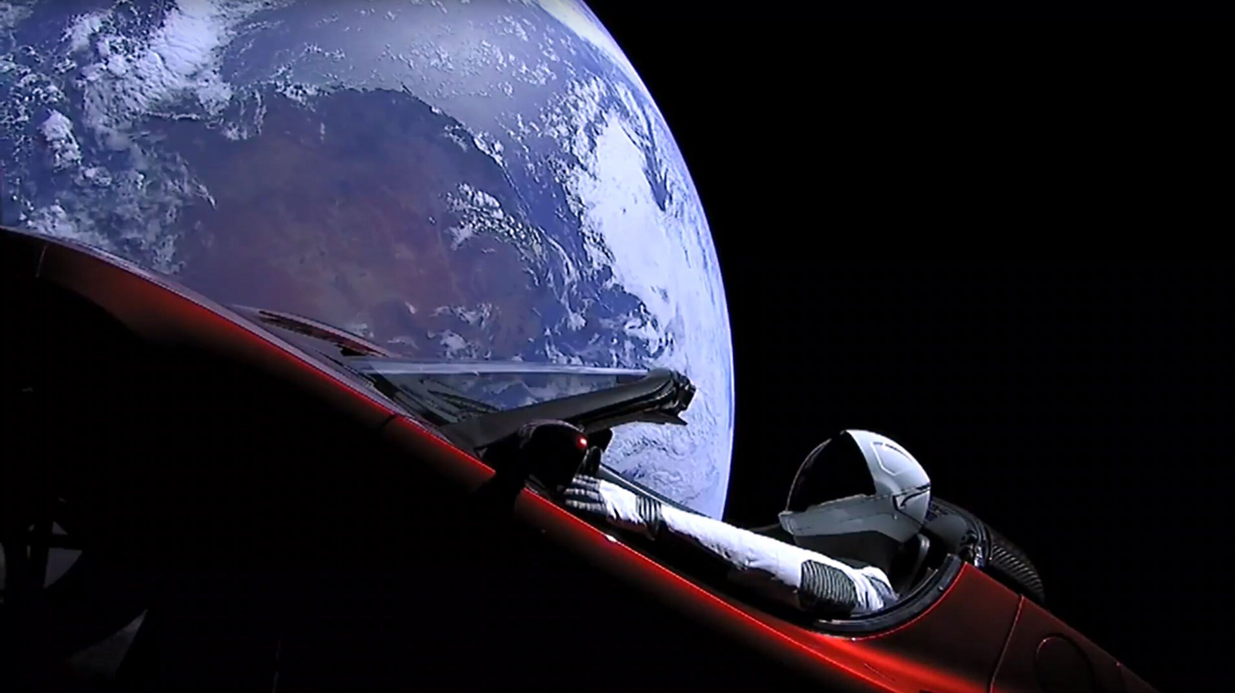 Starman is intussen Mars al gepasseerd met zijn Tesla