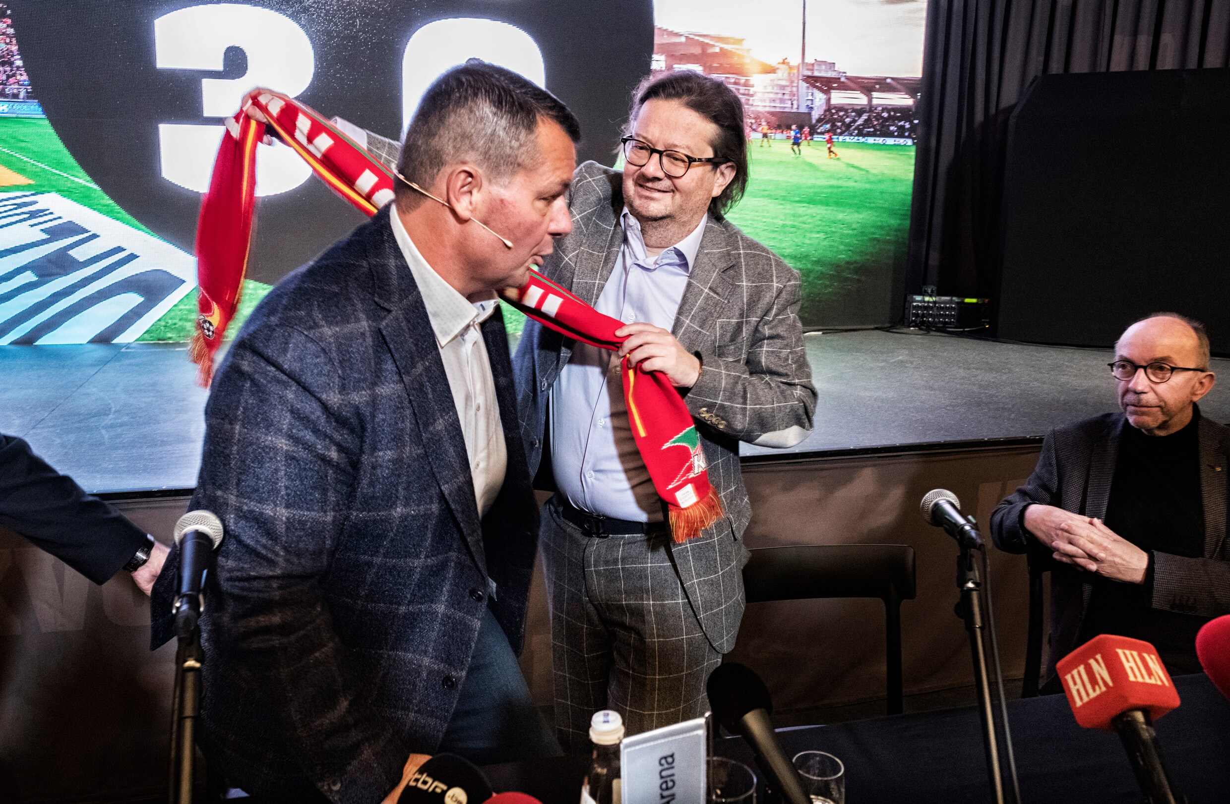 Couckenbak tussen KV Oostende en Coucke: kustploeg dreigt failliet te ...