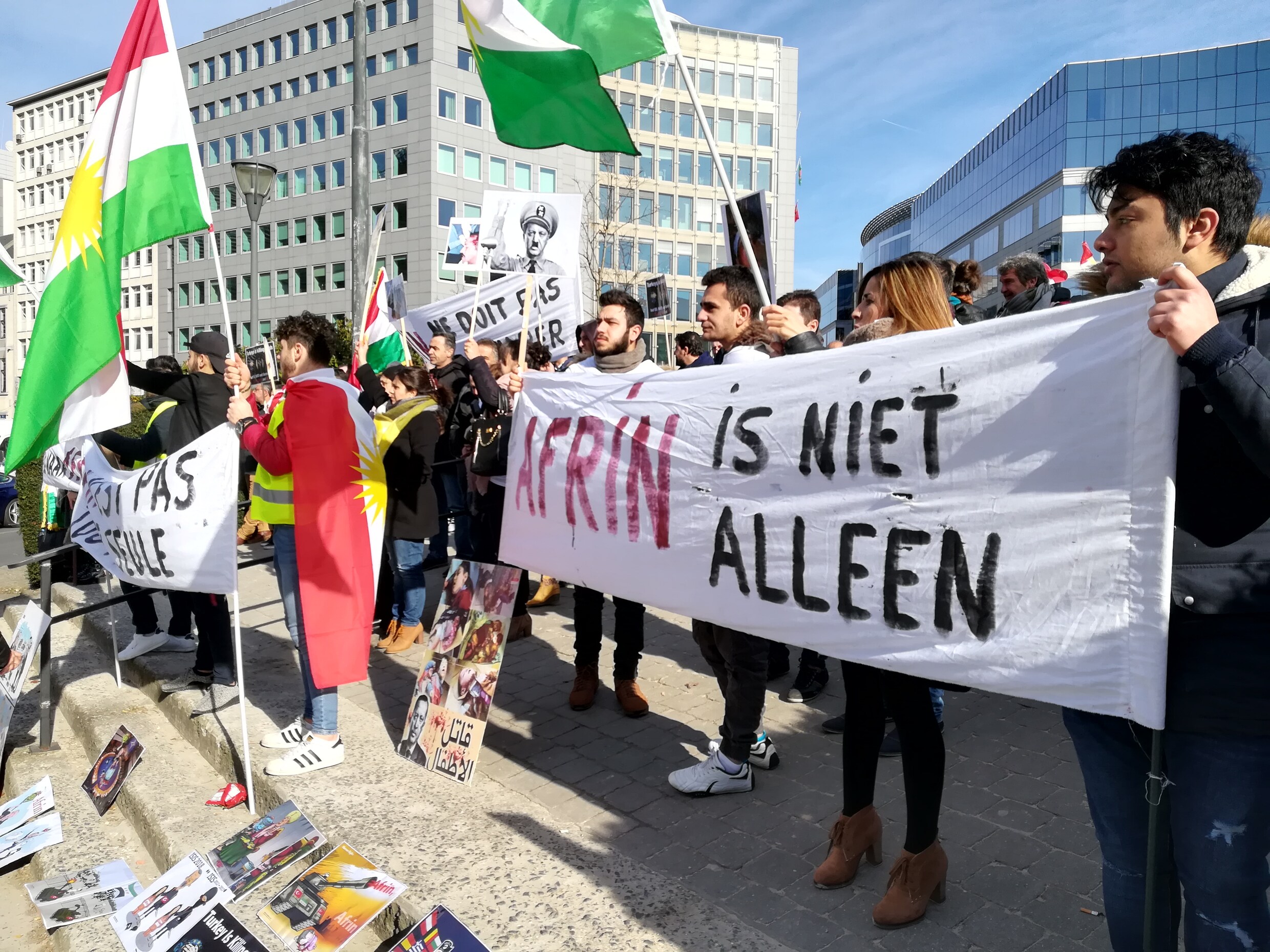 Zowat 250 betogers vragen geweld in Afrin te stoppen