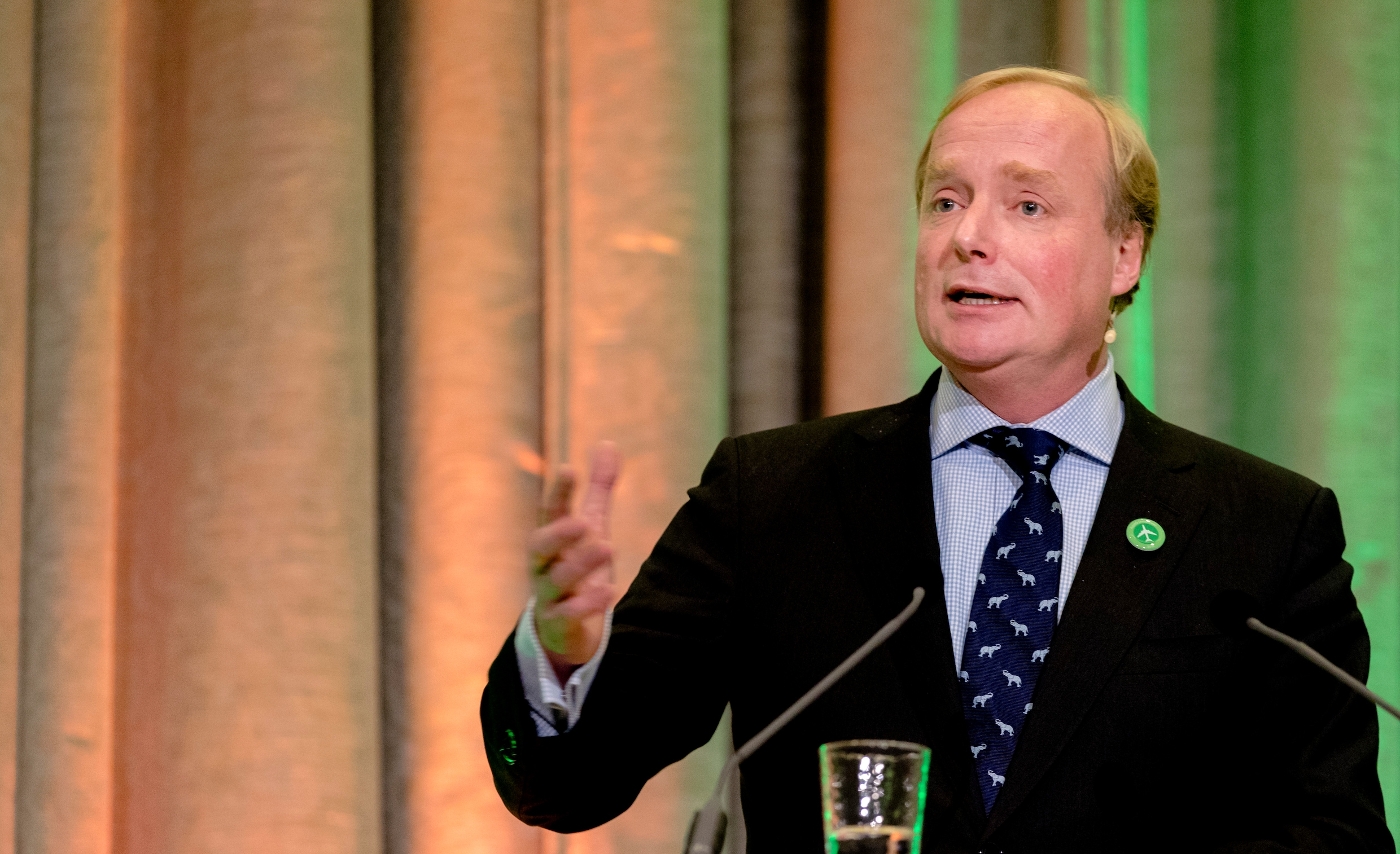 Nederland heeft er een prins bij Carlos Hugo Roderik Sybren prins de Bourbon de Parme De