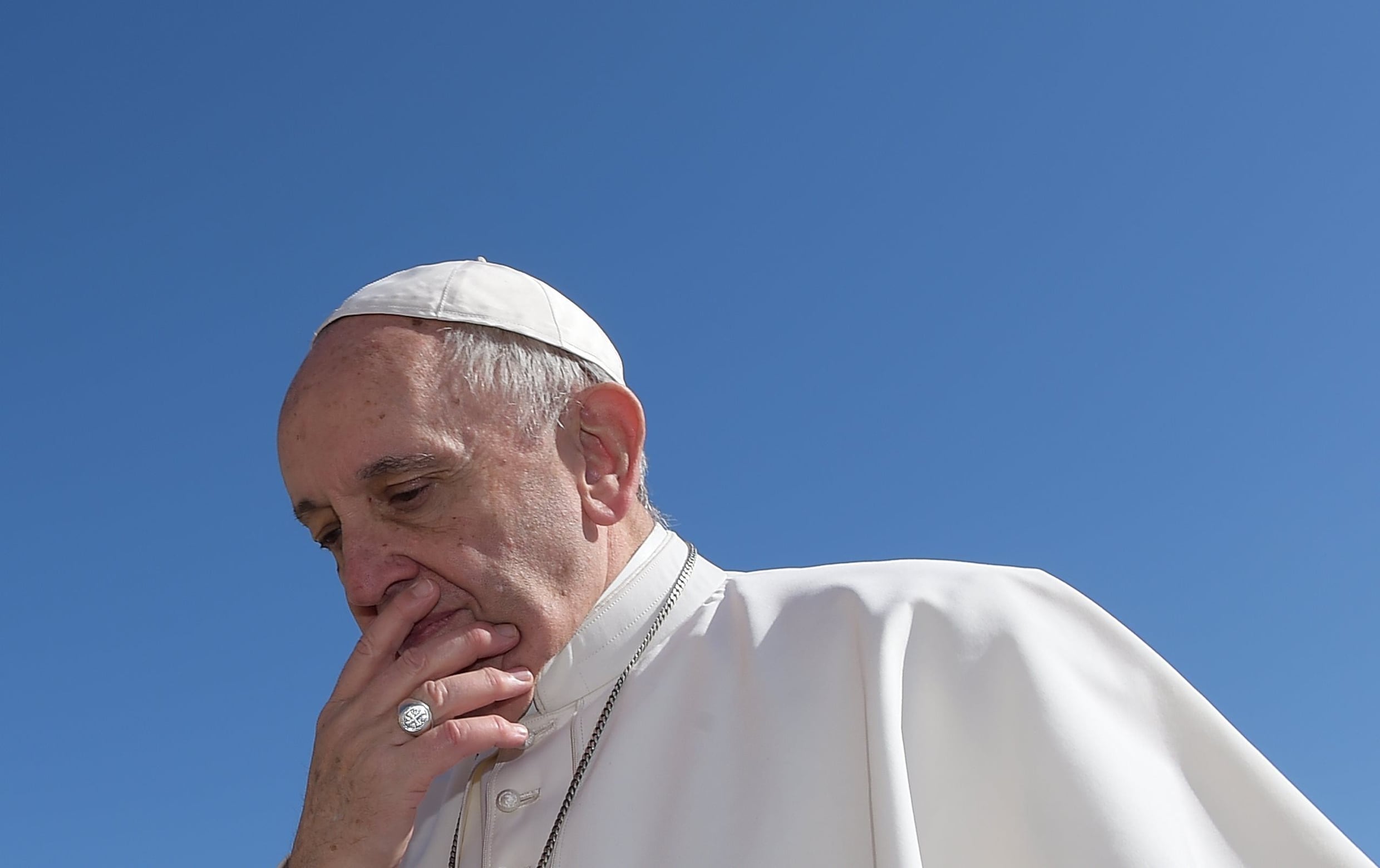 Paus geeft seksueel misbruik van nonnen in de Katholieke Kerk toe: “Ja, het is een probleem”
