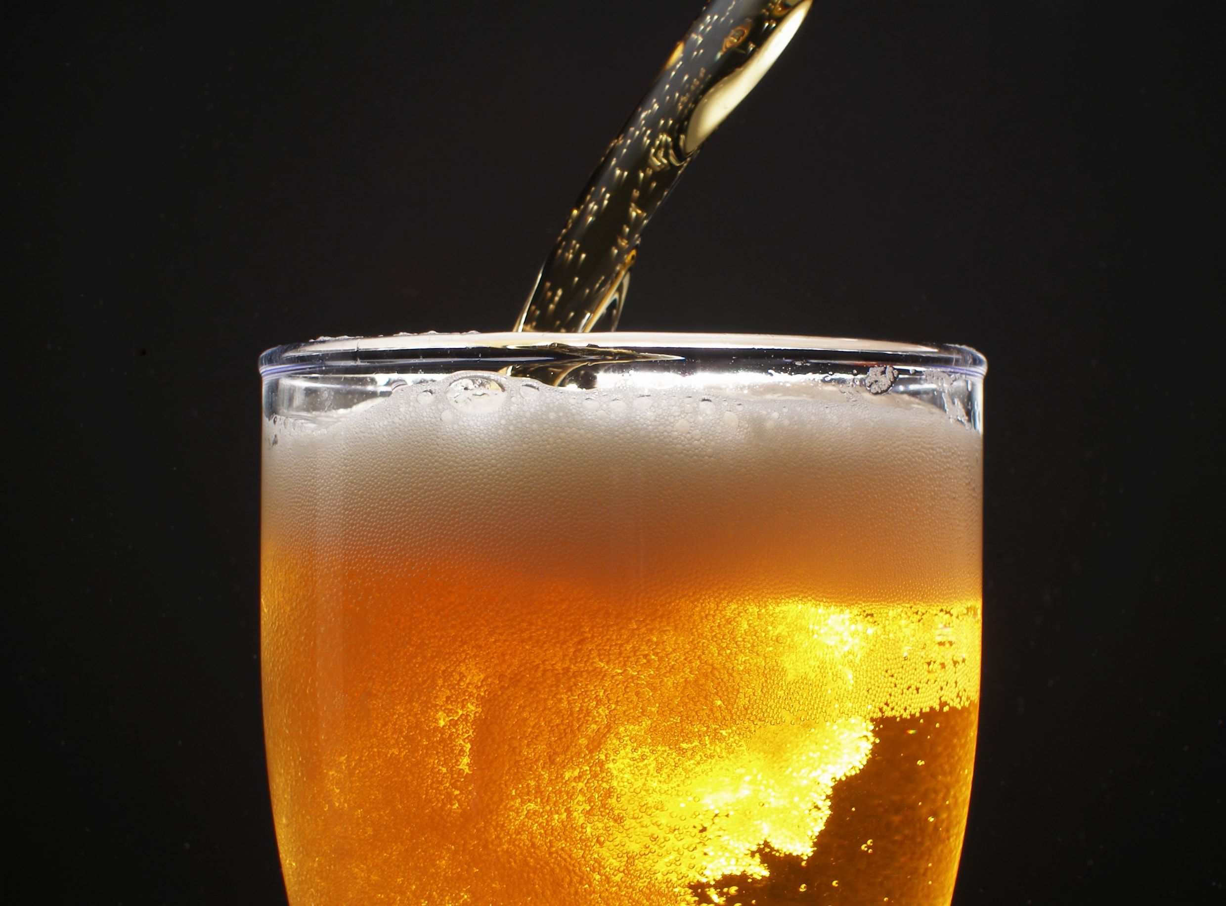 Grootschalige studie: "Ieder glas alcohol vormt gezondheidsrisico"