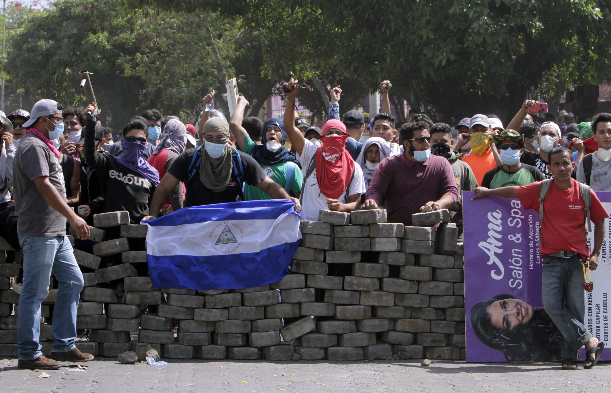 President Nicaragua trekt omstreden sociale hervormingen in na massale betogingen