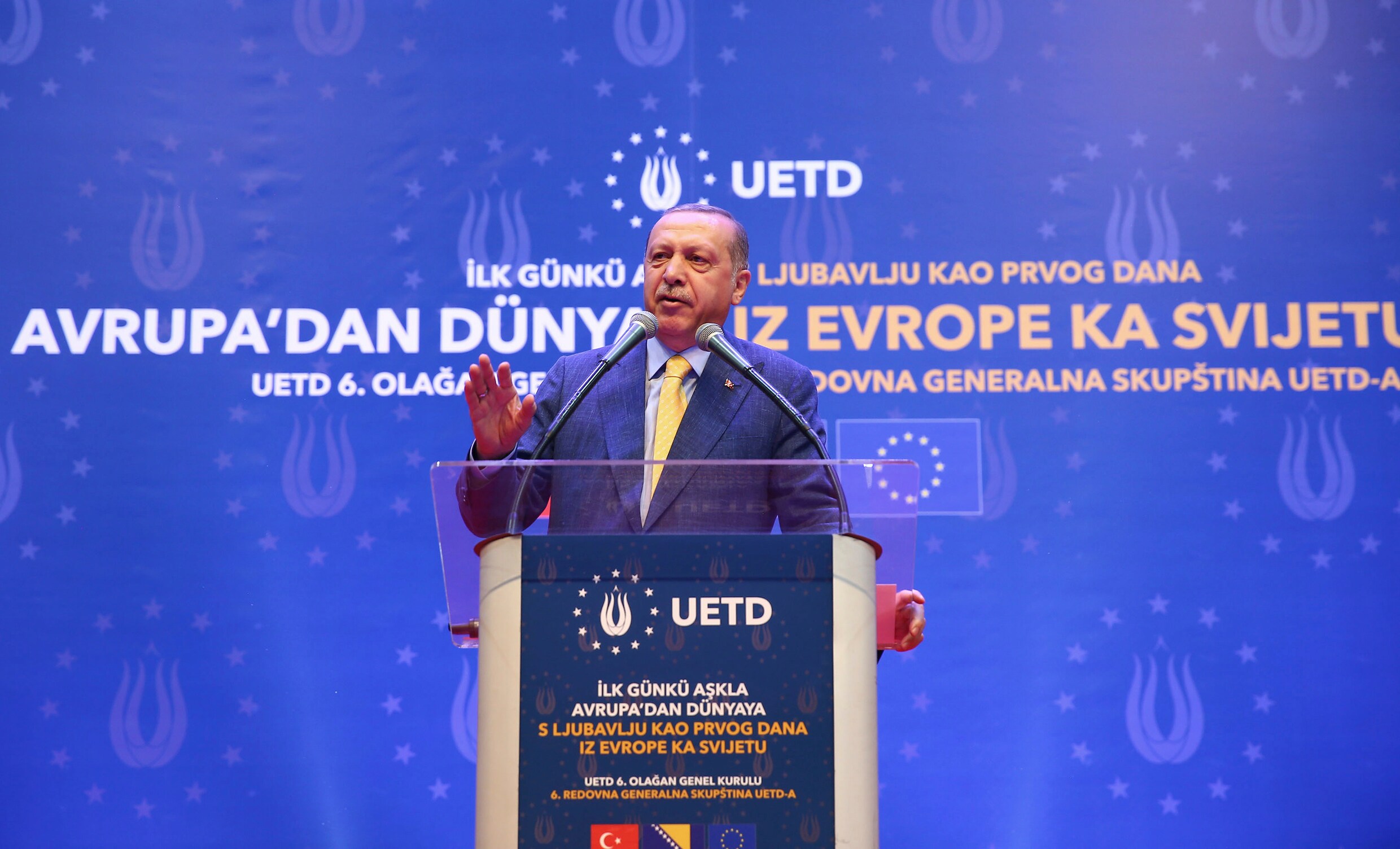 Erdogan roept Turken in Europa op massaal op hem te stemmen