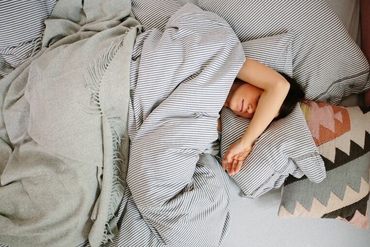 Studie: uitslapen in het weekend kan een vroege dood voorkomen