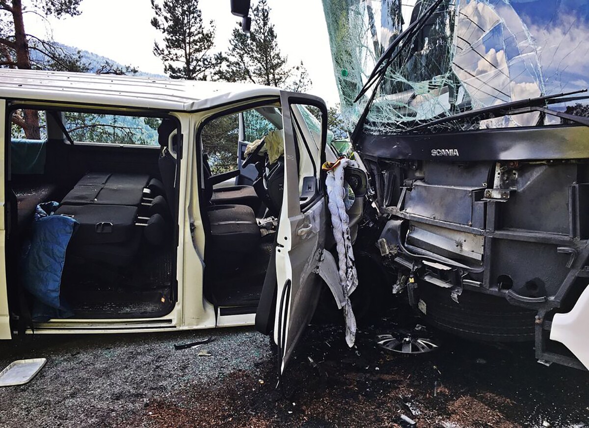 Verschillende Belgen zwaargewond na ongeval met minibusje en bus in Noorwegen, in totaal 18 gewonden