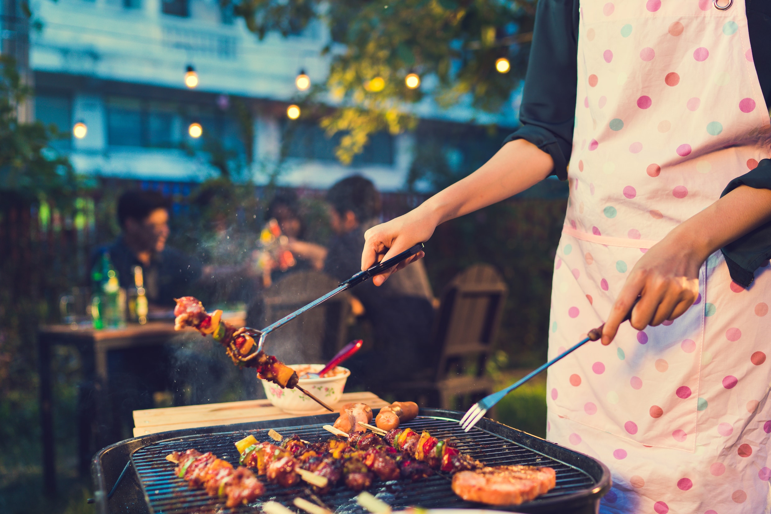 Barbecueën hoeft niet ongezond te zijn: zeven tips om zonder schuldgevoel aan te schuiven aan de tuintafel