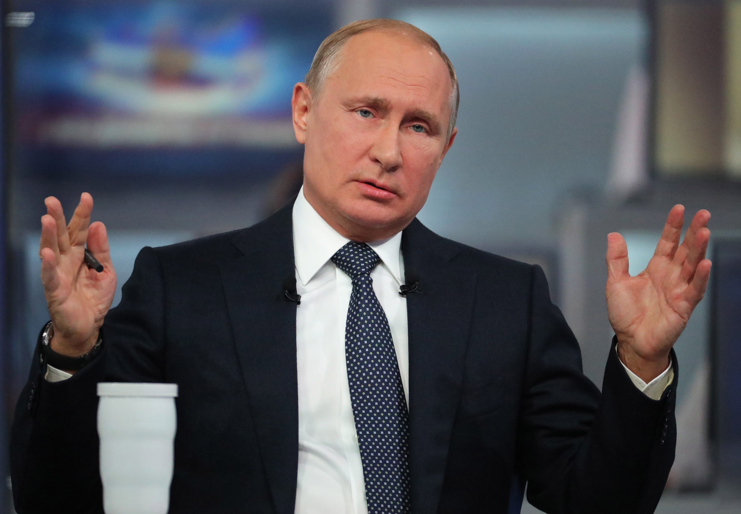 Poetin tijdens jaarlijks 'gesprek met het volk': "Gewaarschuwd voor Amerikaanse handelsdreiging, maar niemand luisterde naar mij"