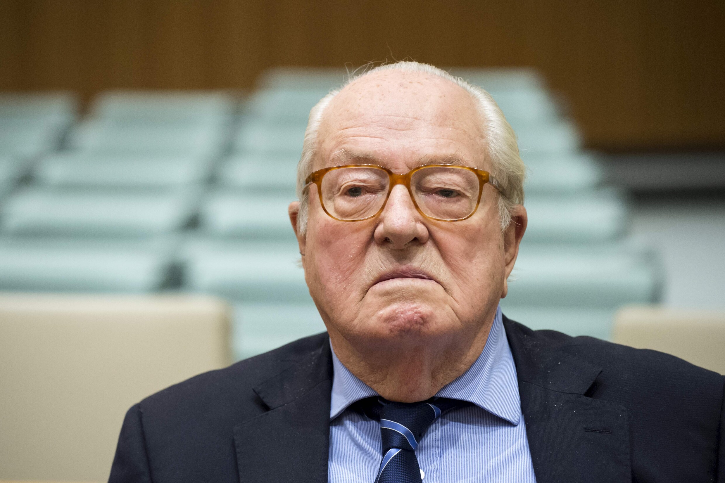 Franse politicus Jean-Marie Le Pen gehospitaliseerd: proces uitgesteld