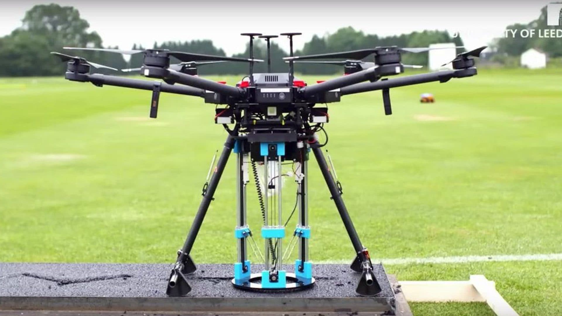 Hoe drones gaten in het wegdek gaan repareren