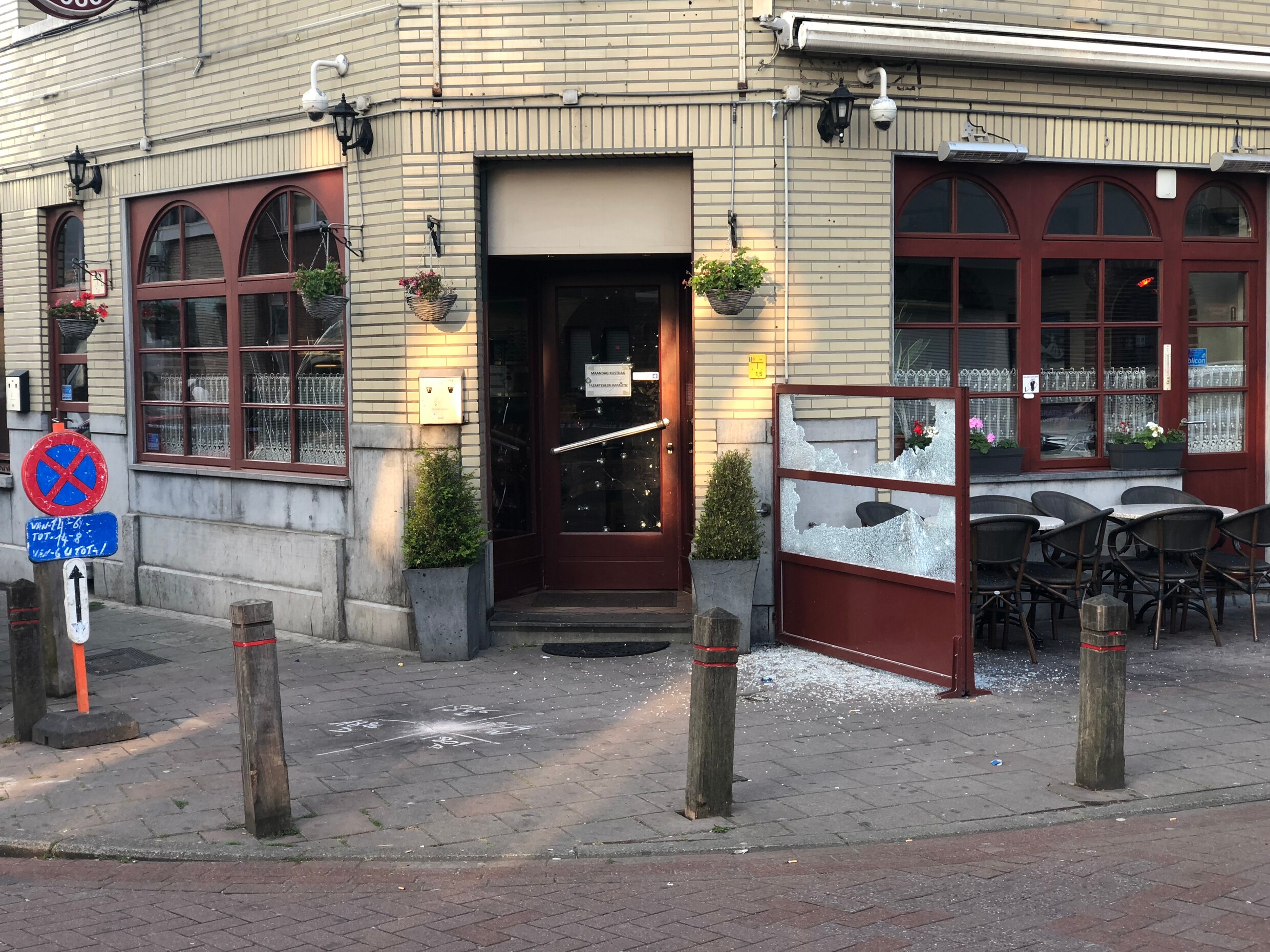 Opnieuw aanslag met granaat op pitazaak in Antwerpen